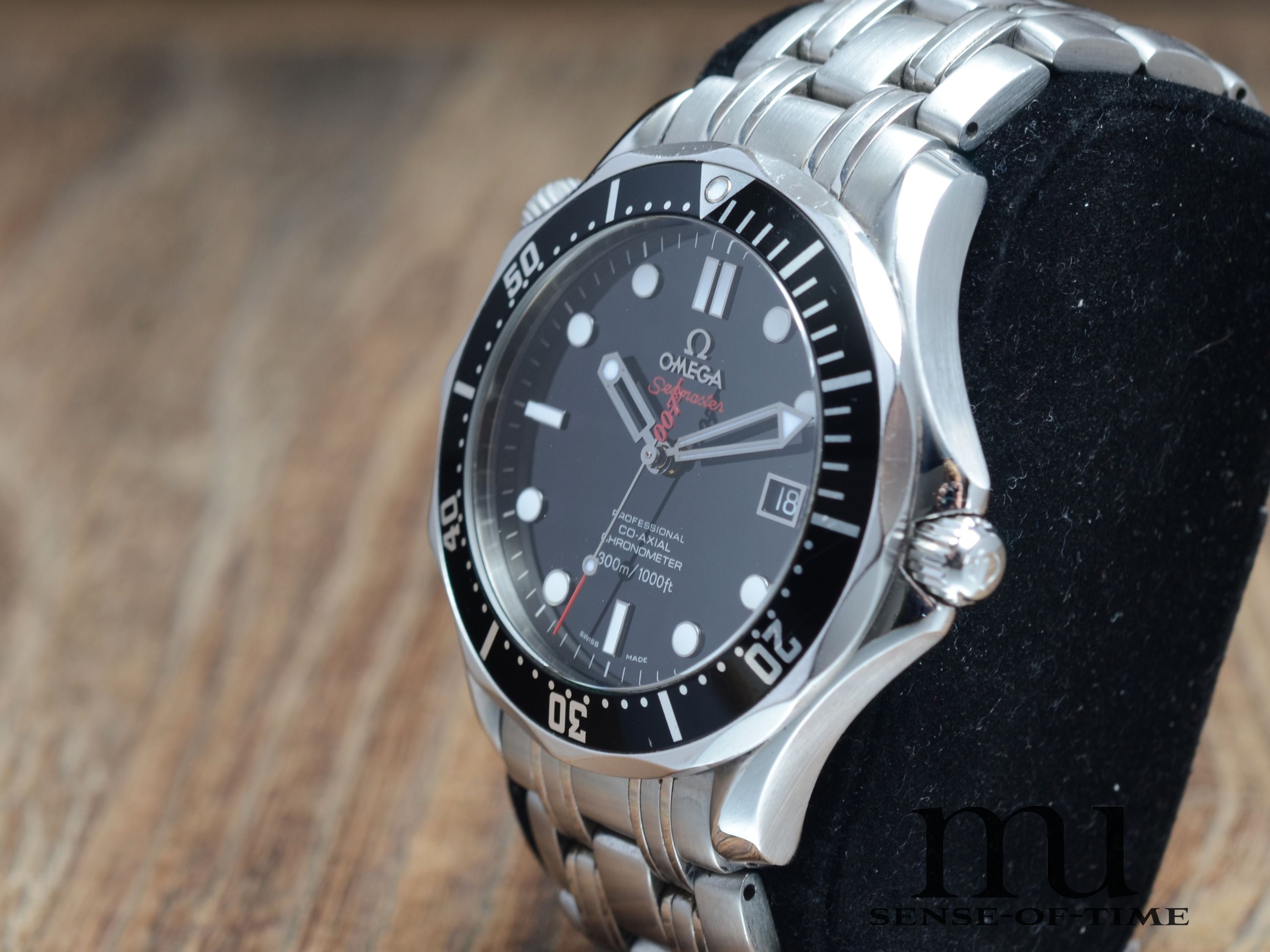 Omega Seamaster Prof. James Bond 007 Limited Edition, Ref.: 212.30.41.20.01.001