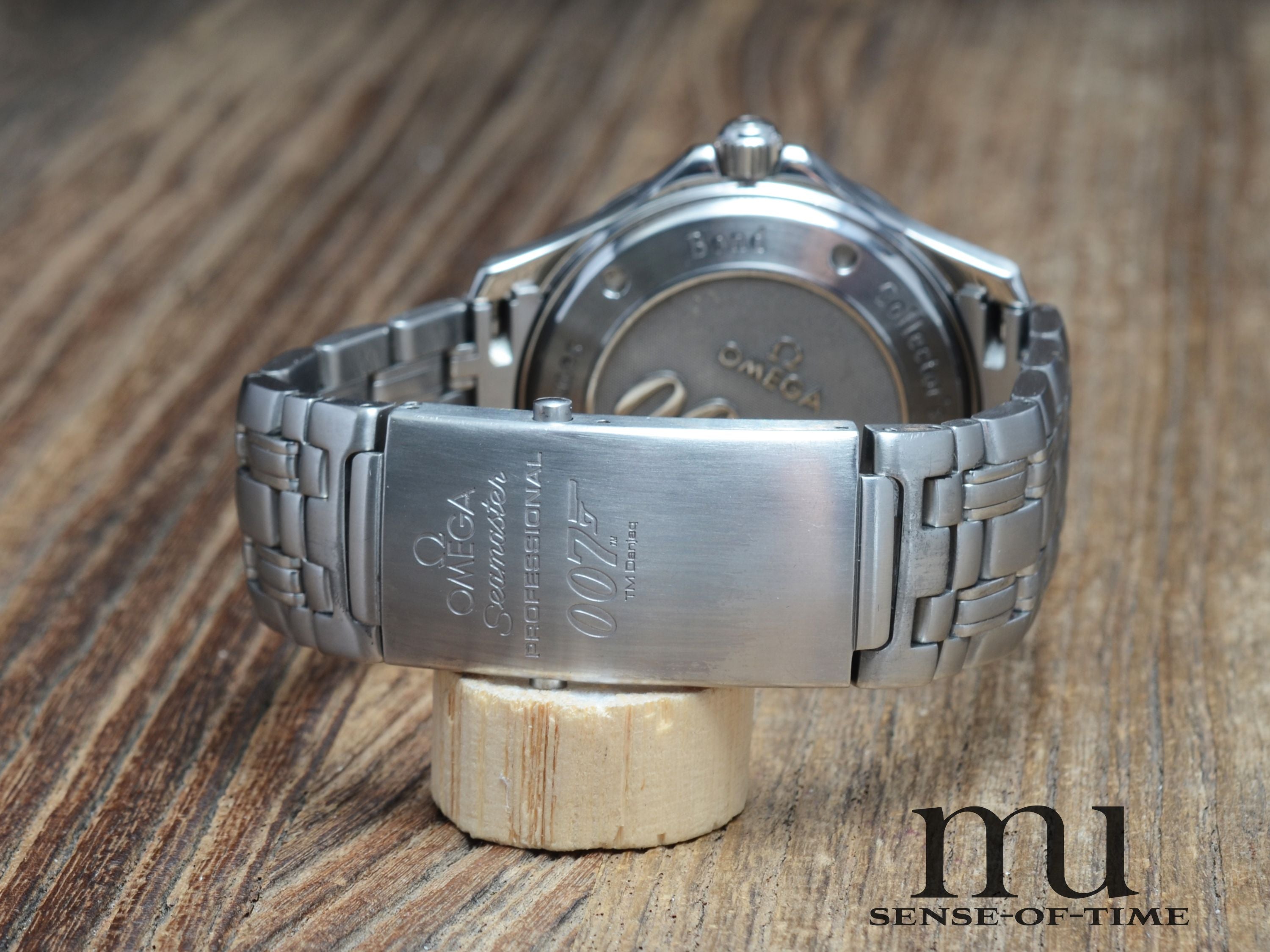 Omega Seamaster Prof. James Bond 007 Limited Edition, Ref.: 212.30.41.20.01.001