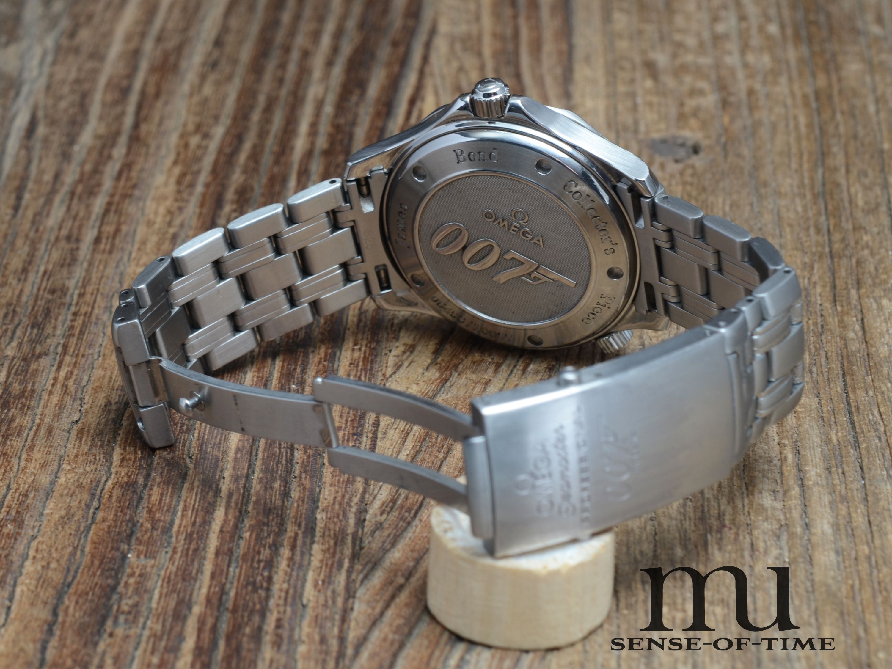 Omega Seamaster Prof. James Bond 007 Limited Edition, Ref.: 212.30.41.20.01.001