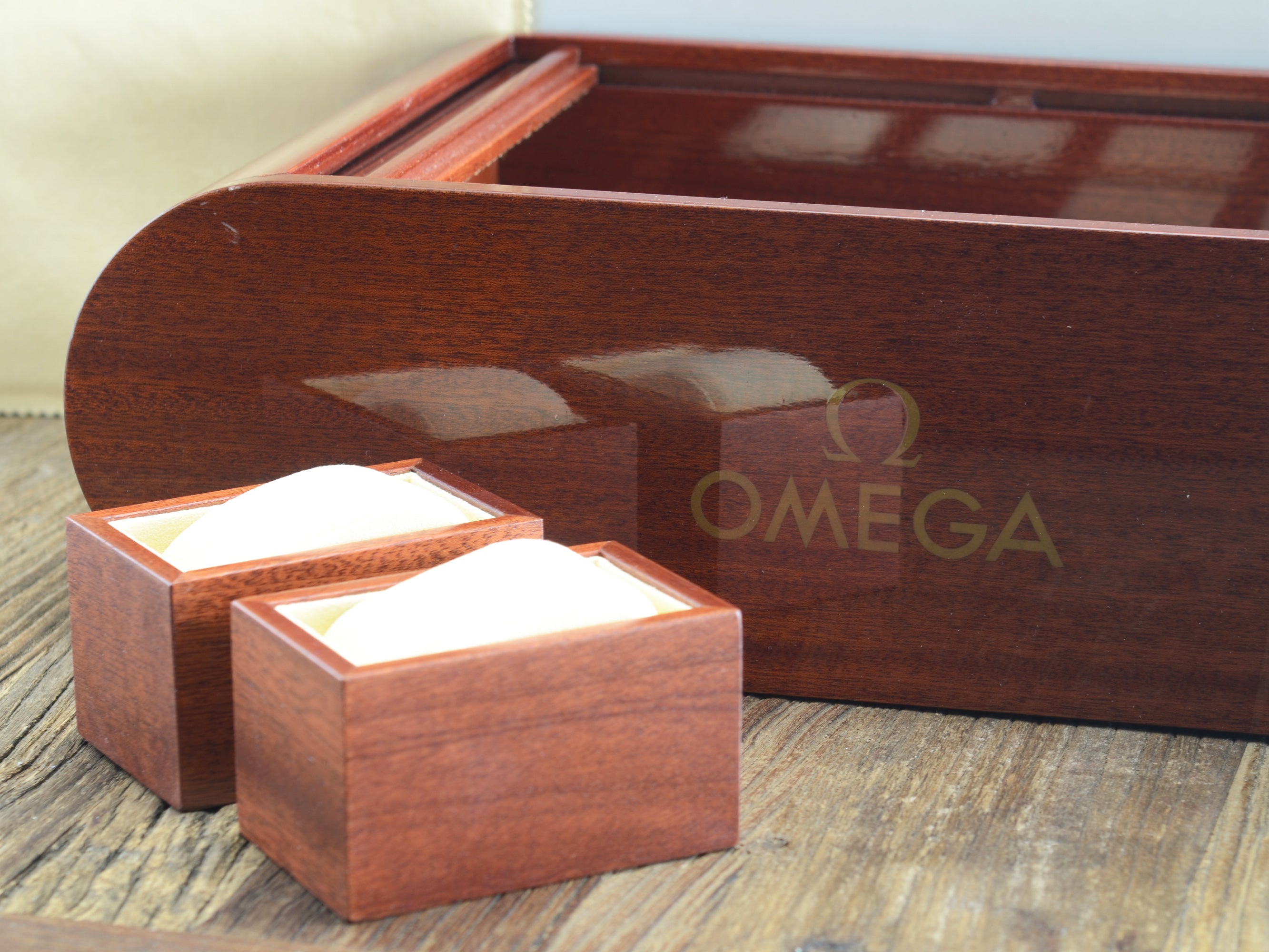 Zubehör: Omega Collector's Box Mahagoni für 8 Uhren
