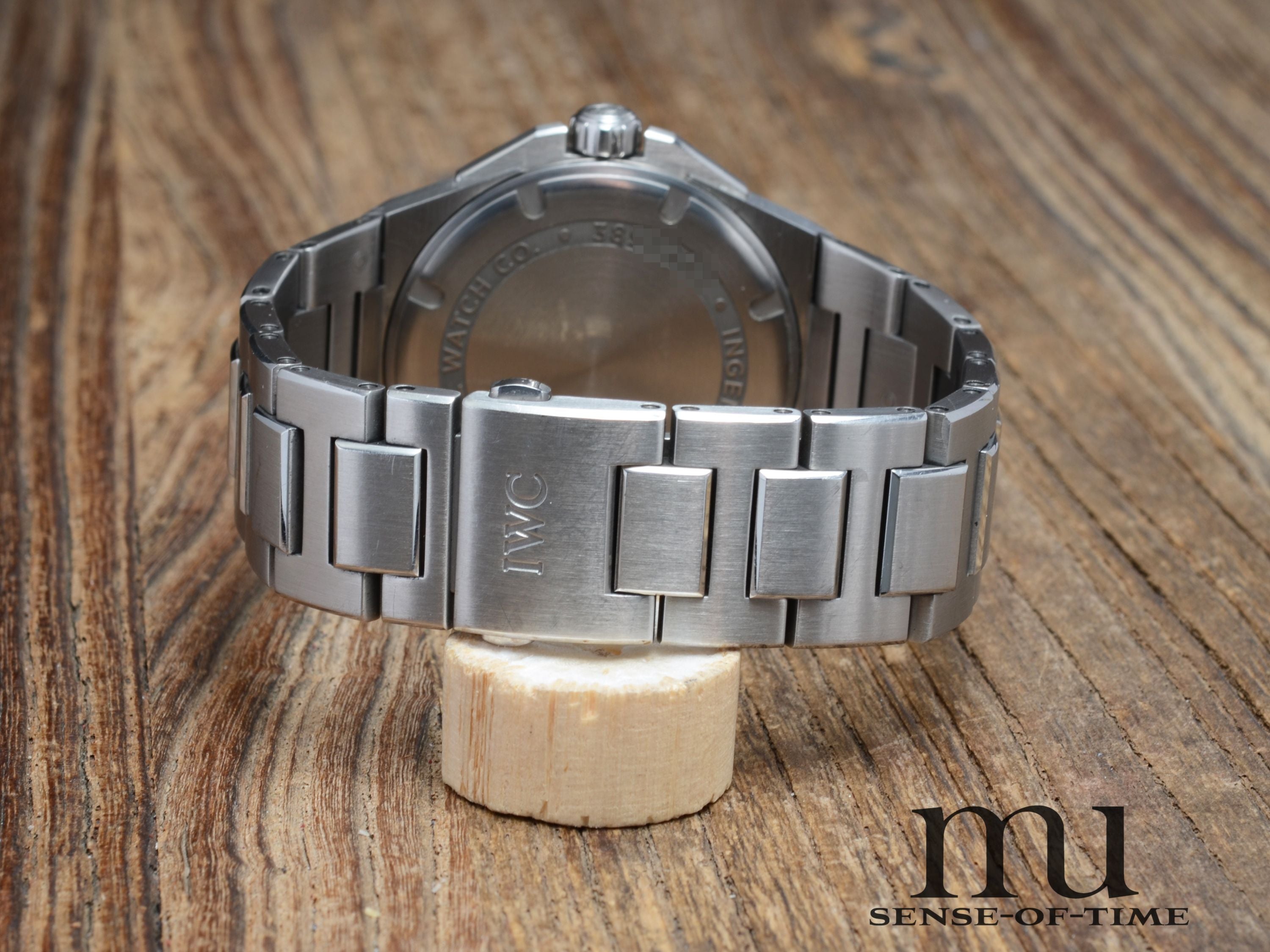 IWC Ingenieur Automatik, IW323904