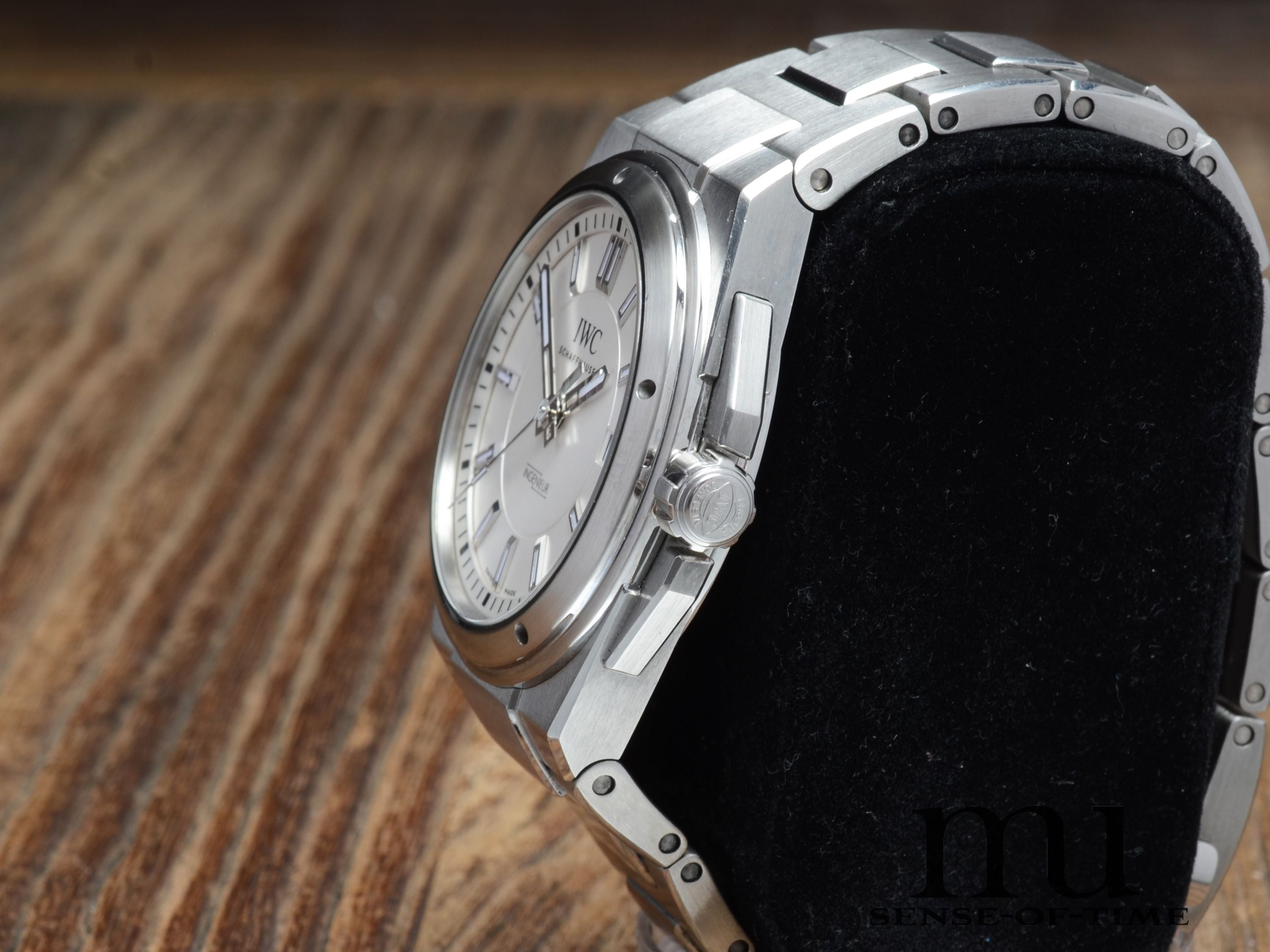 IWC Ingenieur Automatik, IW323904