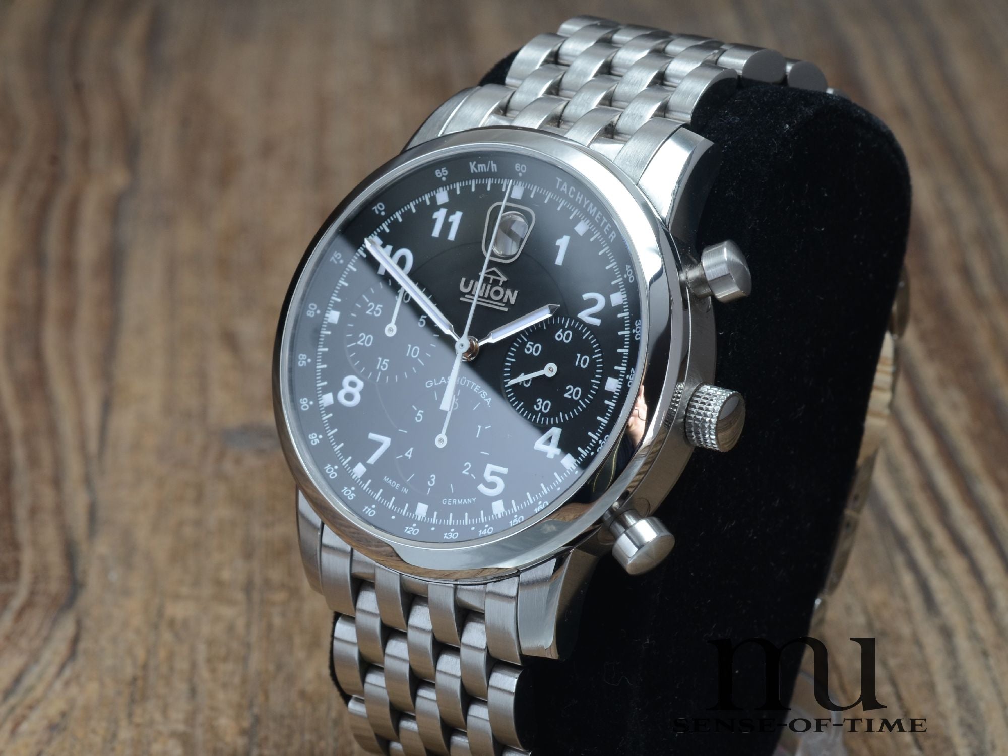 Union Glashütte Fliegerchronograph mit Stahlband Cal. 26