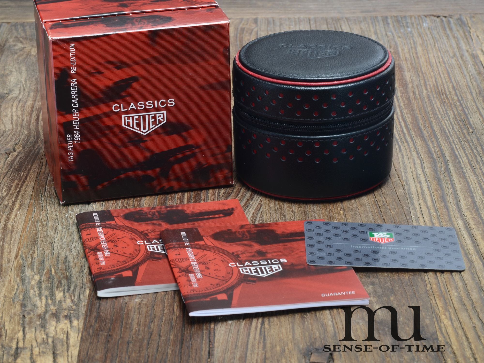 Heuer Carrera 1964 Re-Edition Lemania Handaufzug, NOS