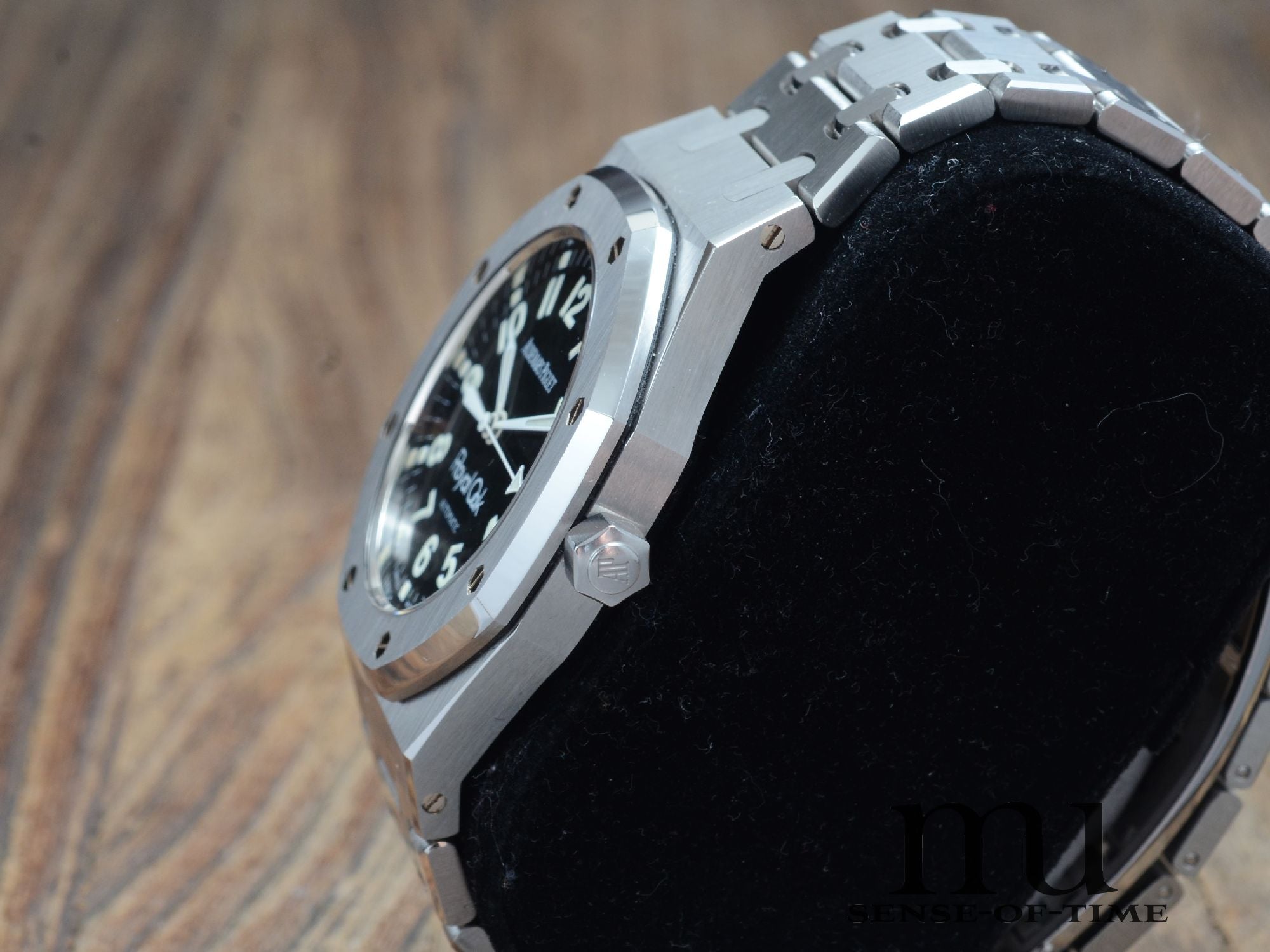 Audemars Piguet Royal Oak Ref.: 14790 Military Dial, real NOS