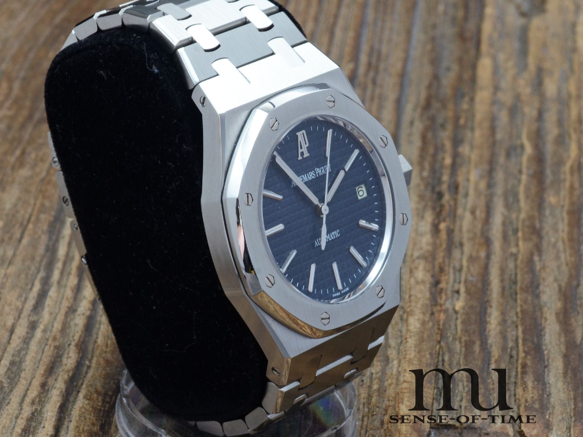 Audemars Piguet Royal Oak Ref.: 15300 Blue Boutique Dial F-Serie