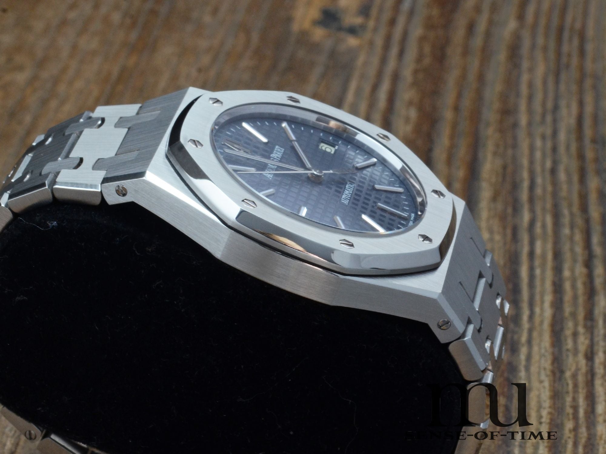 Audemars Piguet Royal Oak Ref.: 15300 Blue Boutique Dial F-Serie