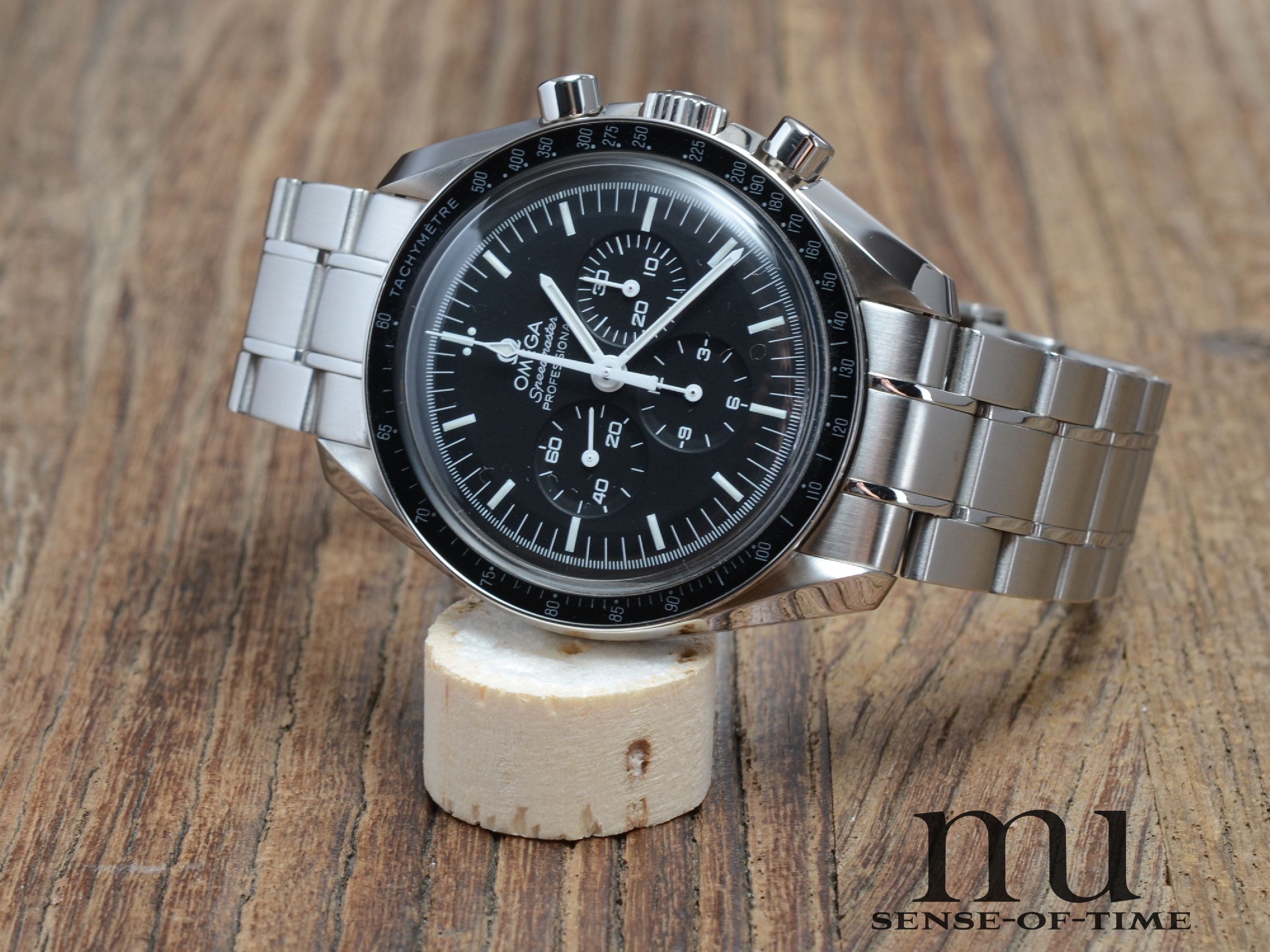 Omega Speedmaster Professional Moonwatch, LC 100, Ref.: 311.30.42.30.01.005