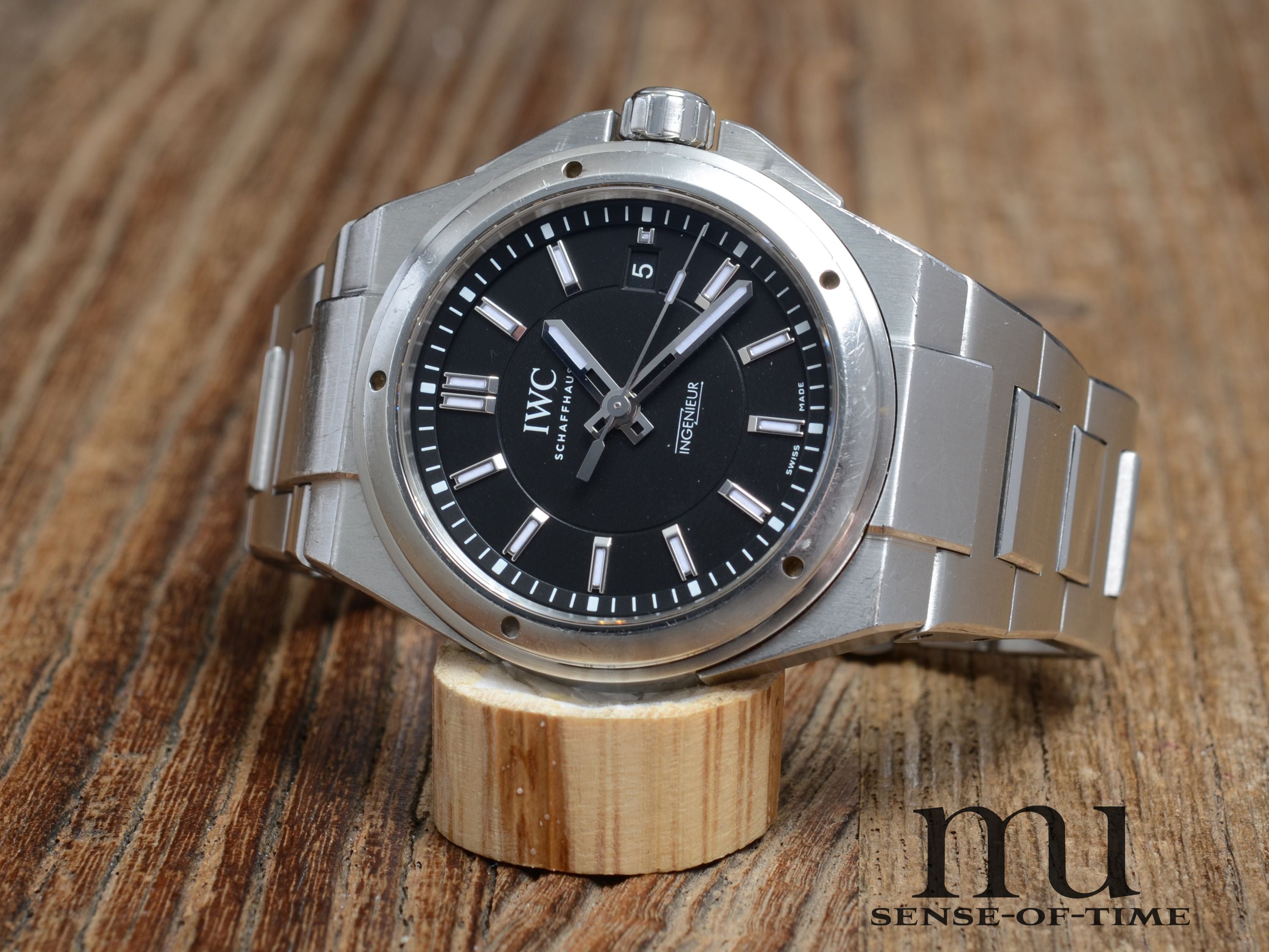 IWC Ingenieur Automatik Schwarzes Zifferblatt, IW323902