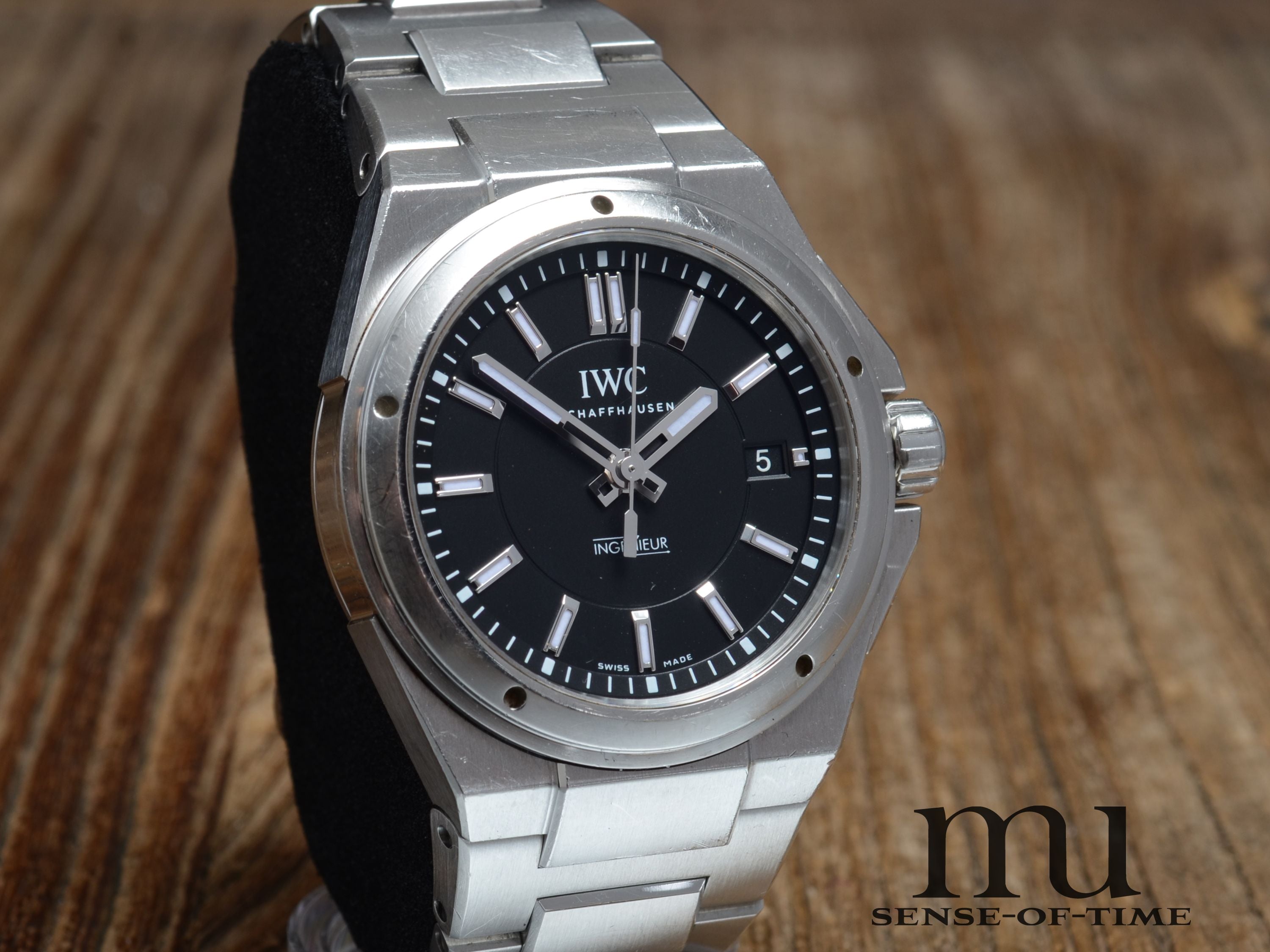 IWC Ingenieur Automatik Schwarzes Zifferblatt, IW323902