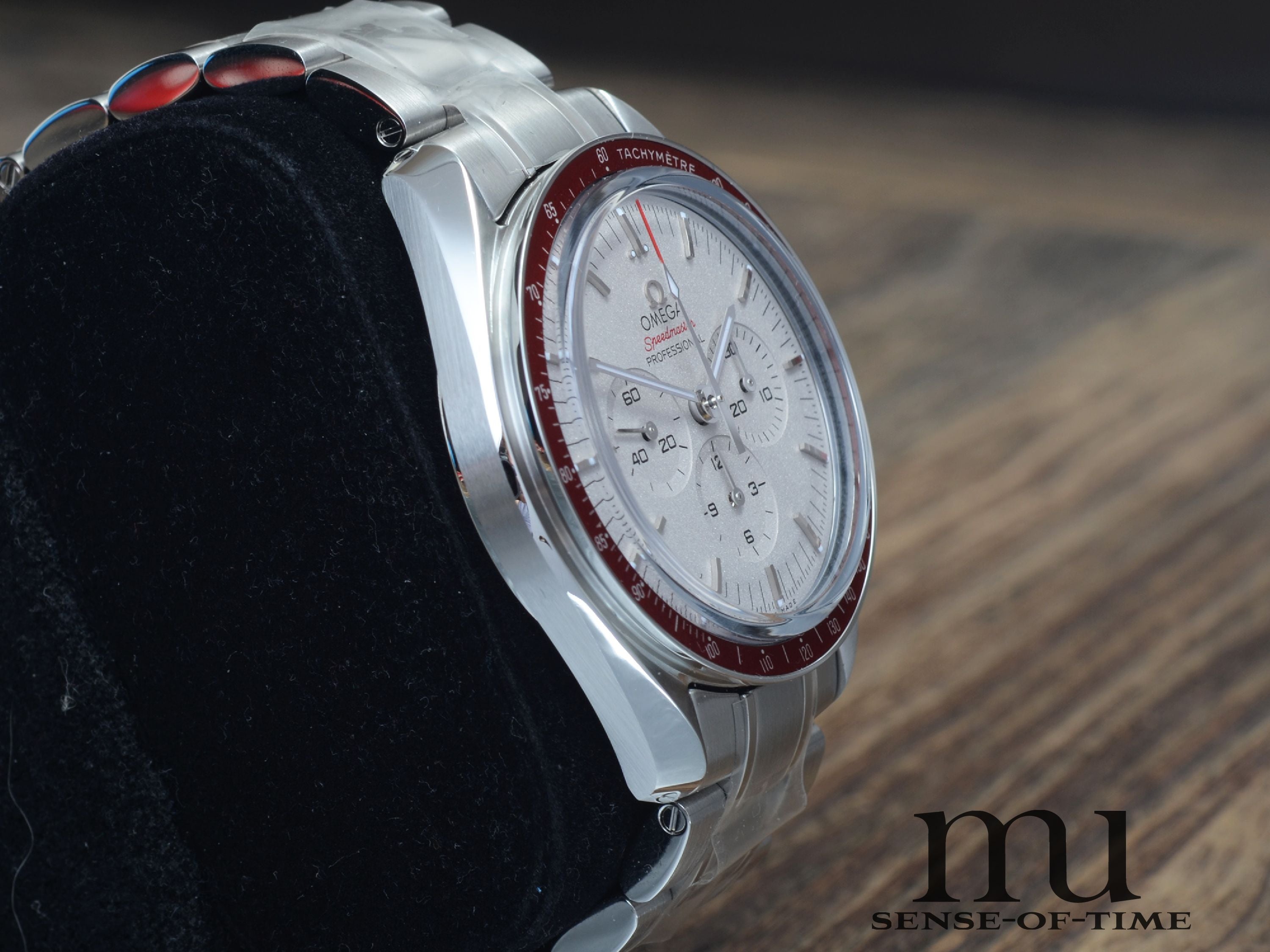 Omega Speedmaster Rising Sun Limited Edition Olympia, neu, Ref.: 522.30.42.30.06.001