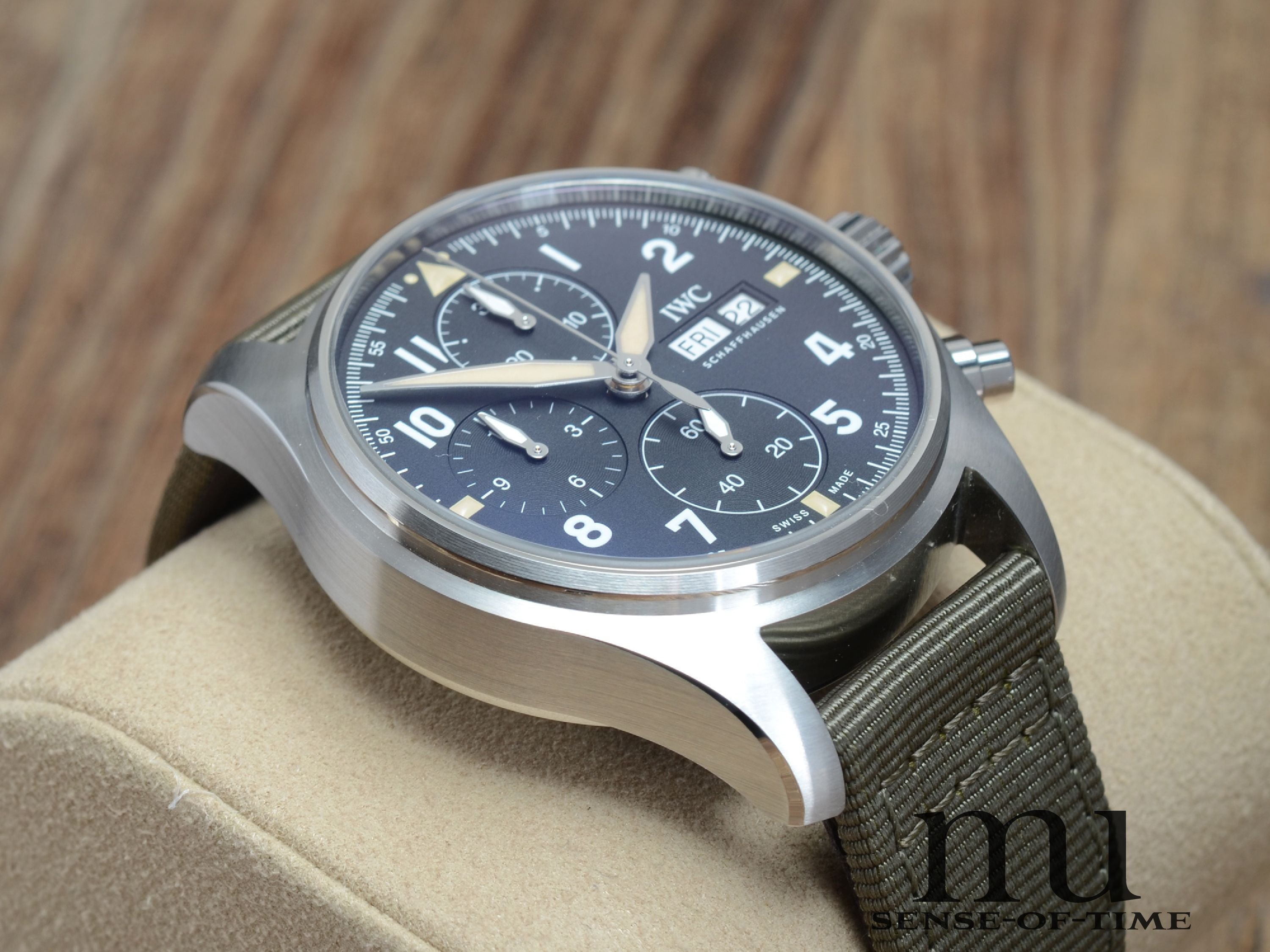 IWC Spitfire Fliegerchronogaph Pilot's Watch, neu