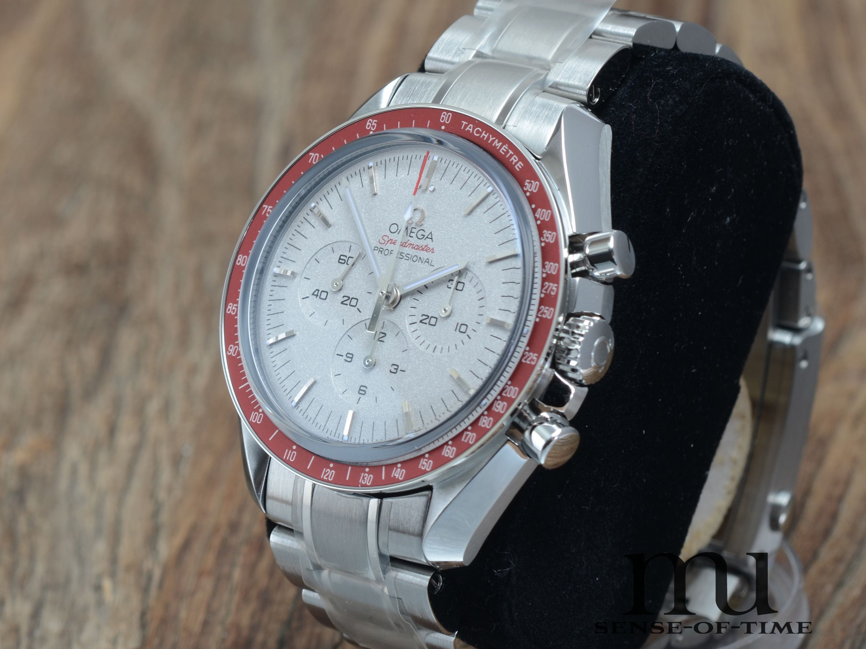 Omega Speedmaster Rising Sun Limited Edition Olympia, neu