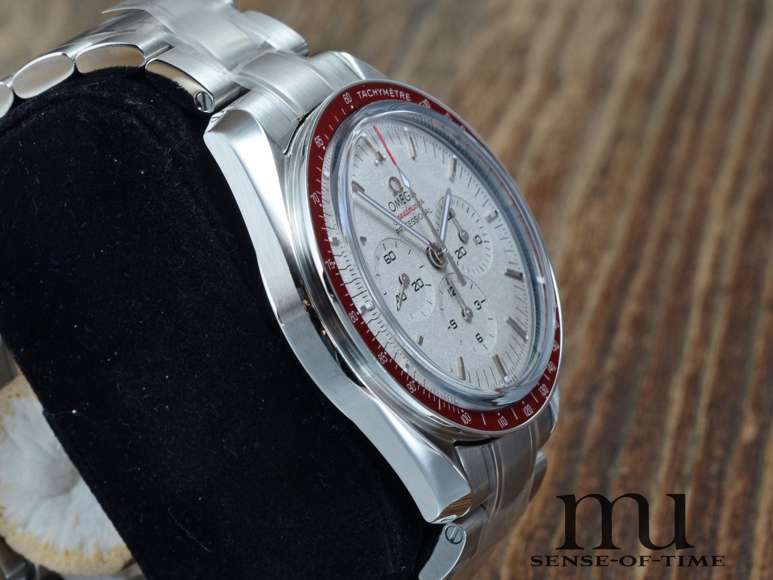 Omega Speedmaster Rising Sun Limited Edition Olympia, neu