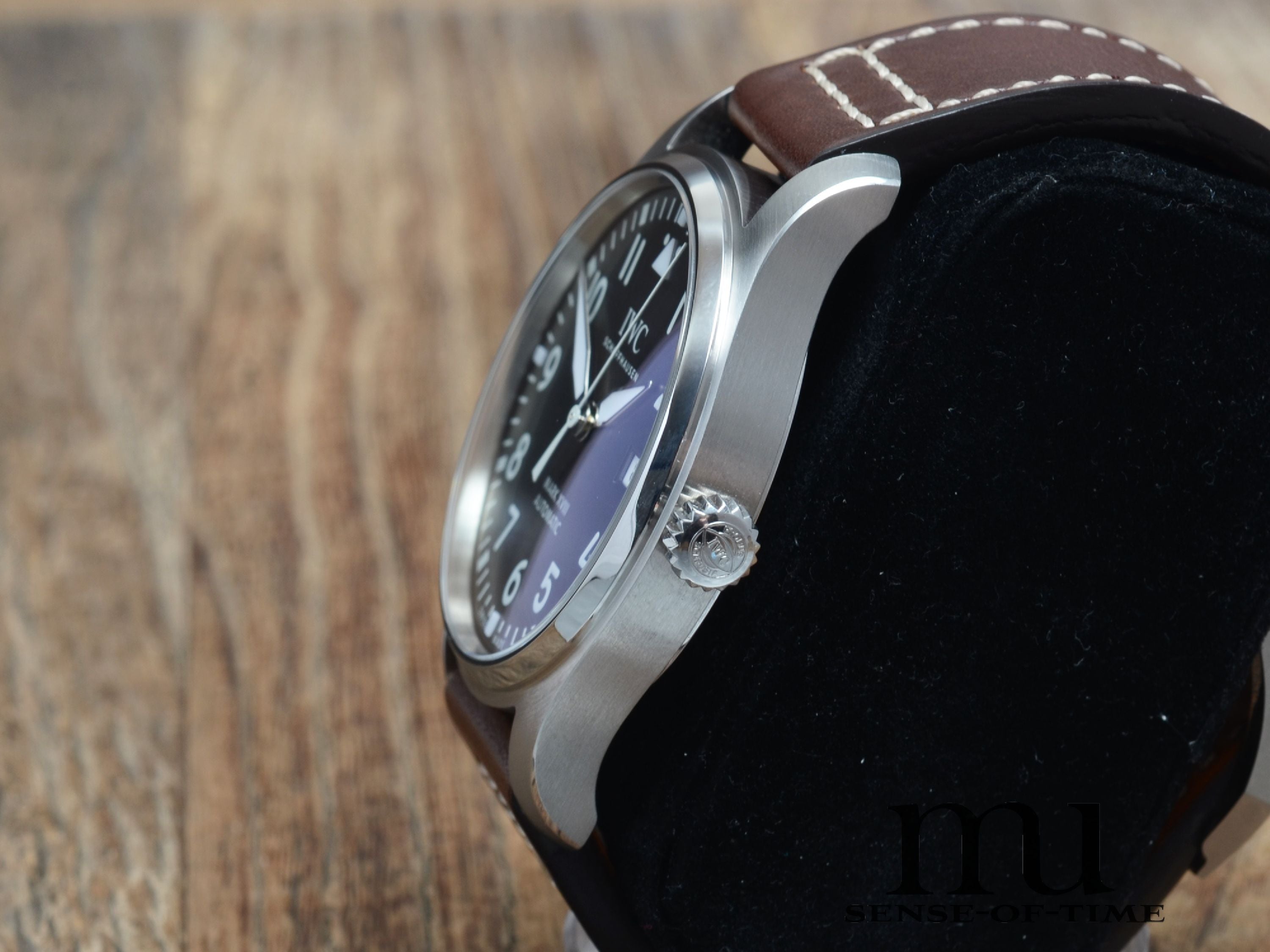 IWC Mark XVIII Spitfire Fliegeruhr Saint-Exupery Pilot's Watch, Ref.: IW327003 Brown Dial