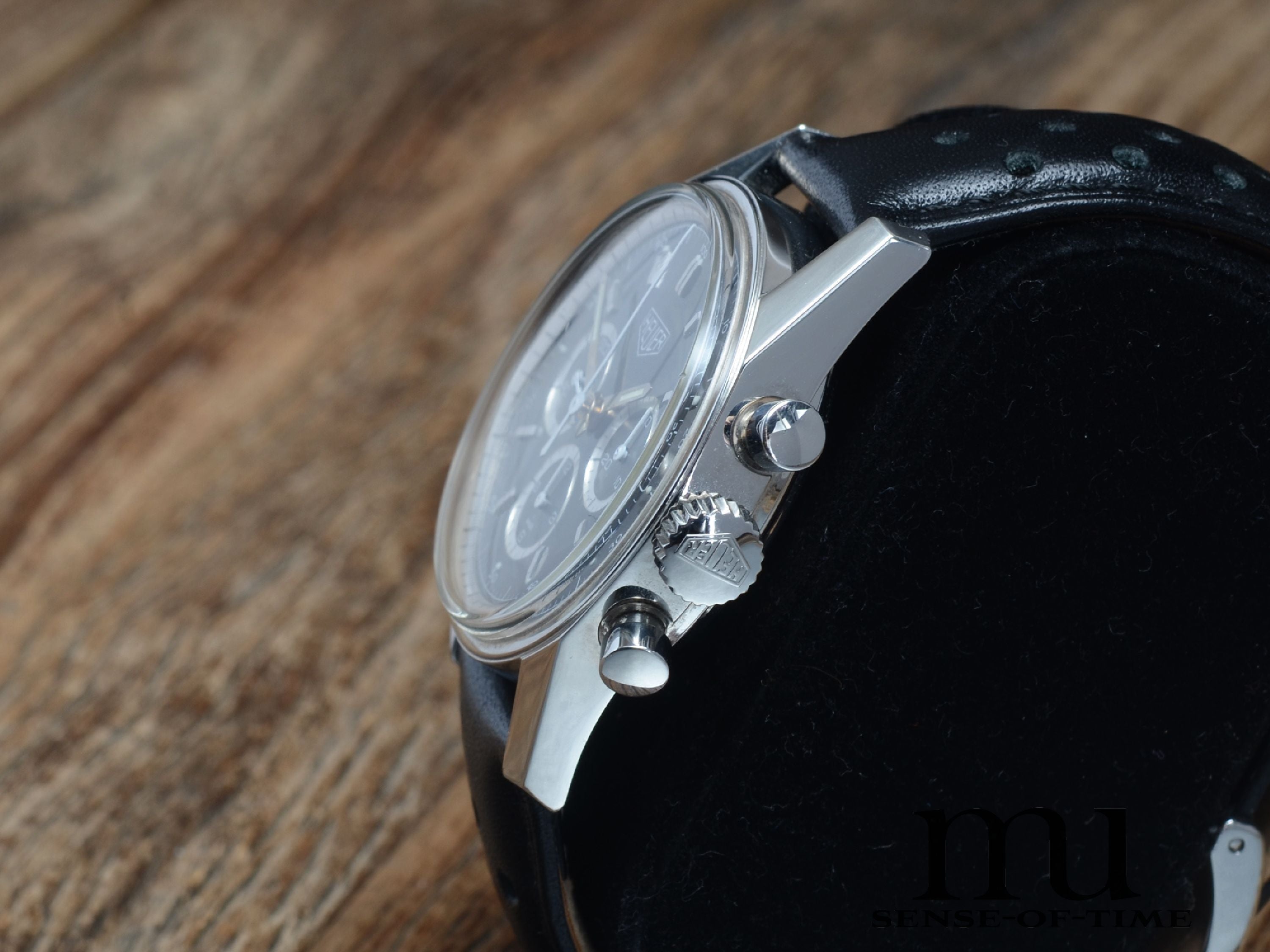 Heuer Carrera 1964 Re-Edition Racing Lemania Handaufzug