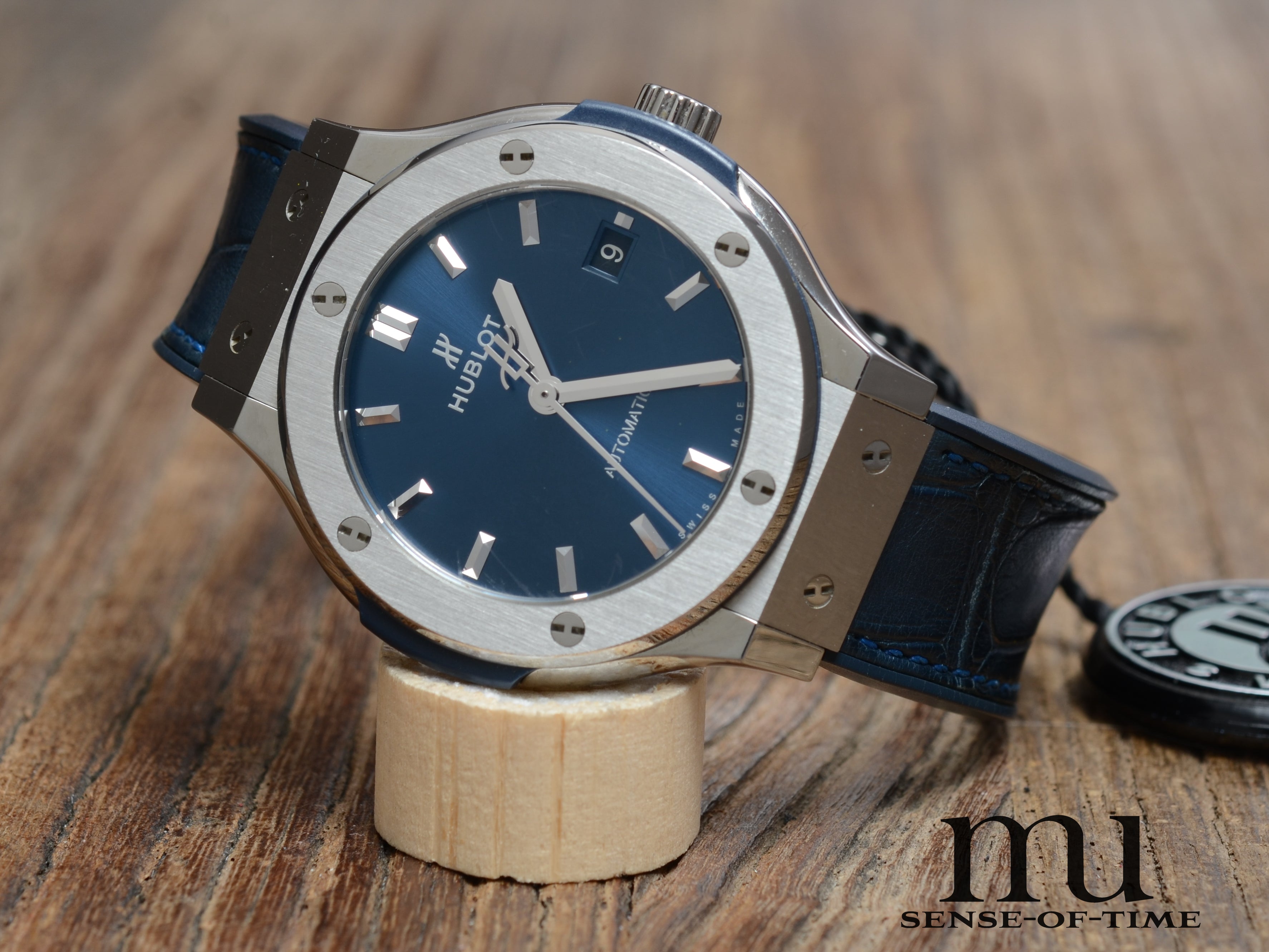 Hublot Classic Fusion, Medium 38mm, Blaues Zifferblatt, Ref.: 565.NX.7170.LR