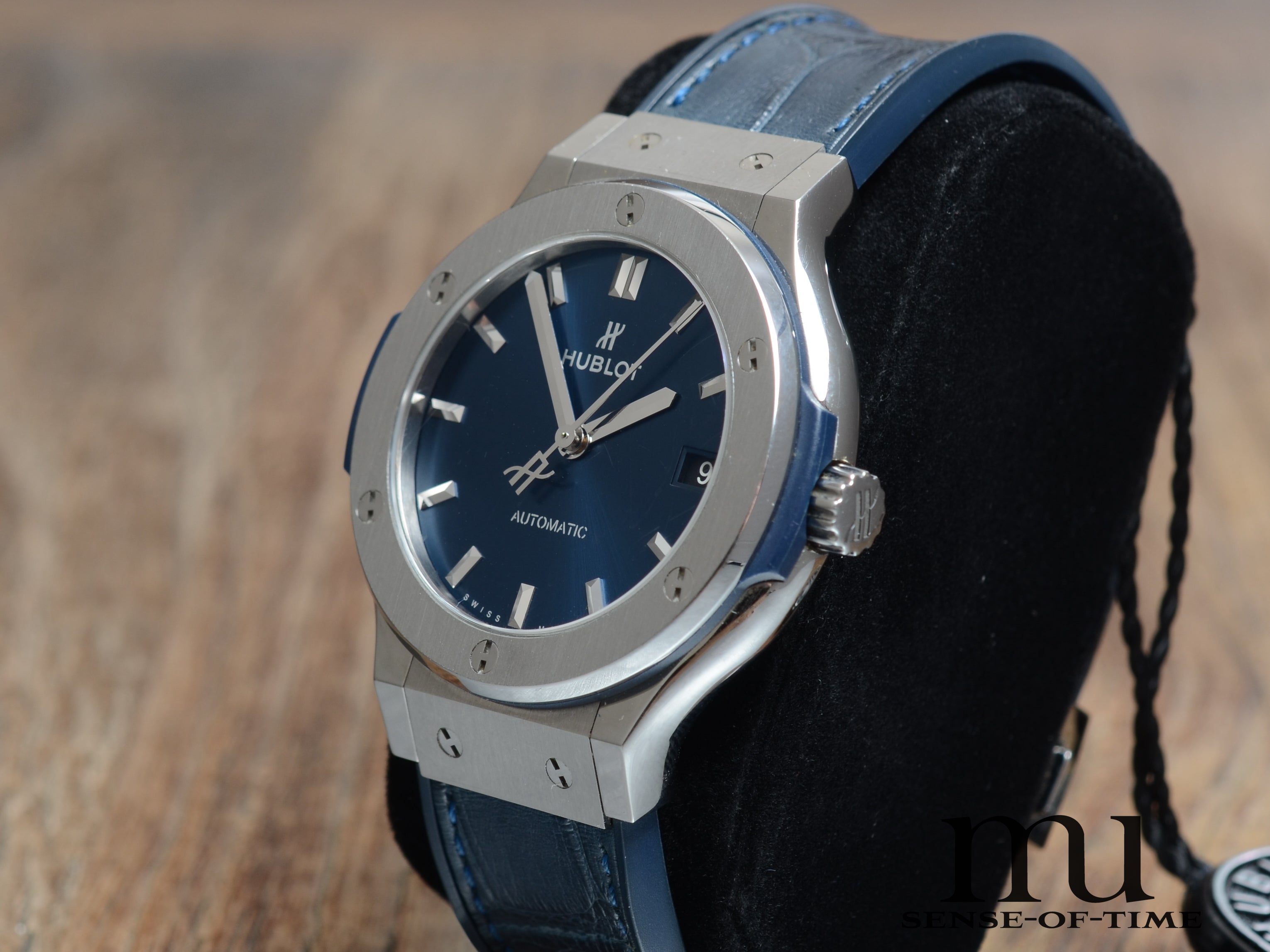 Hublot Classic Fusion, Medium 38mm, Blaues Zifferblatt, Ref.: 565.NX.7170.LR