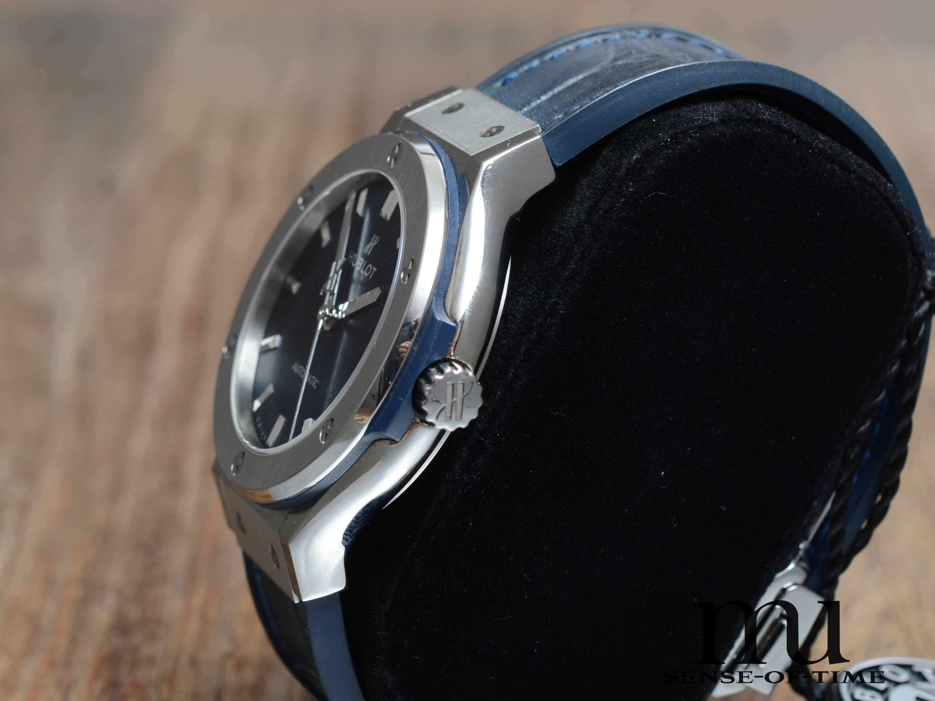 Hublot Classic Fusion, Medium 38mm, Blaues Zifferblatt, Ref.: 565.NX.7170.LR