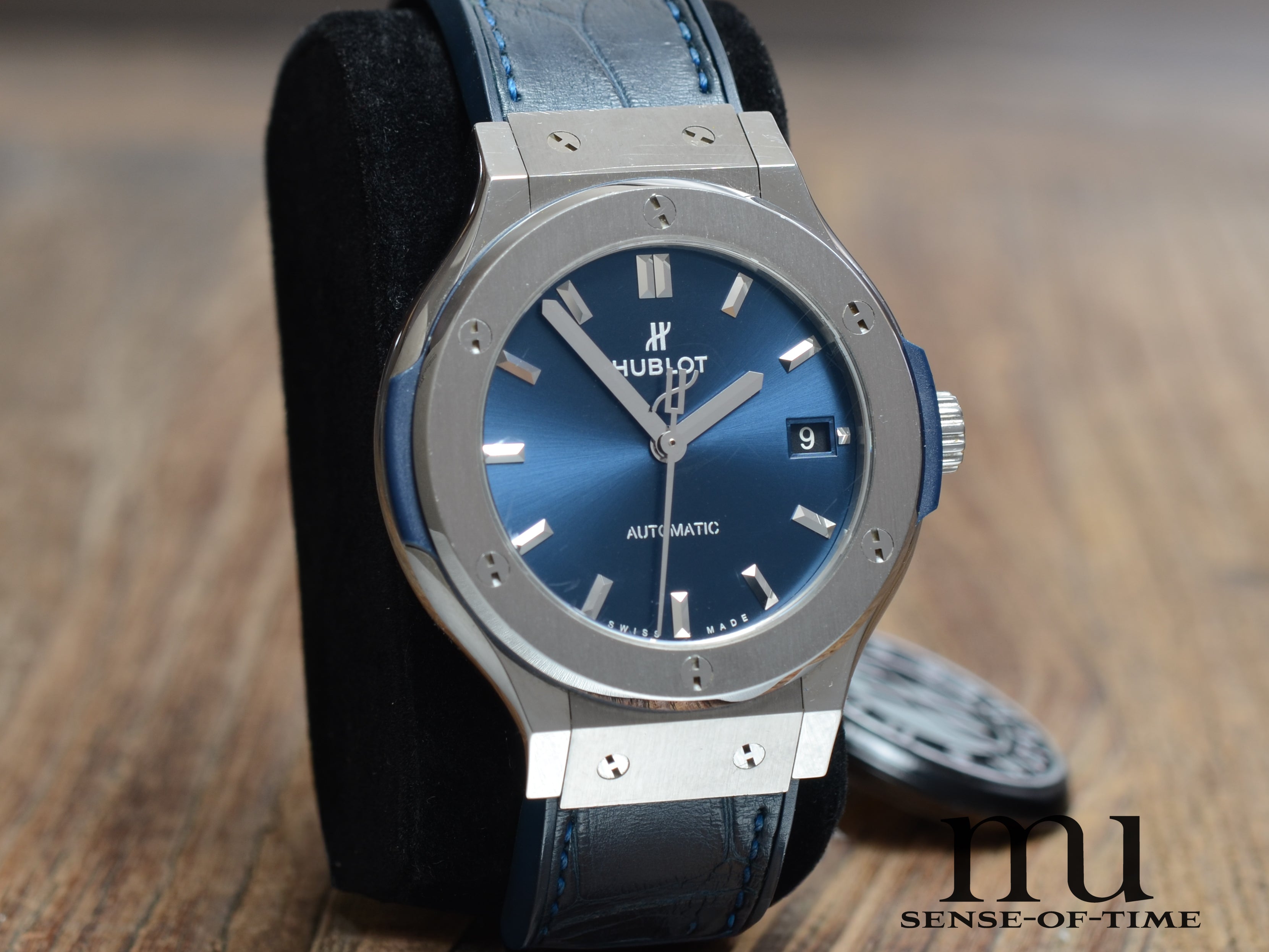 Hublot Classic Fusion, Medium 38mm, Blaues Zifferblatt, Ref.: 565.NX.7170.LR