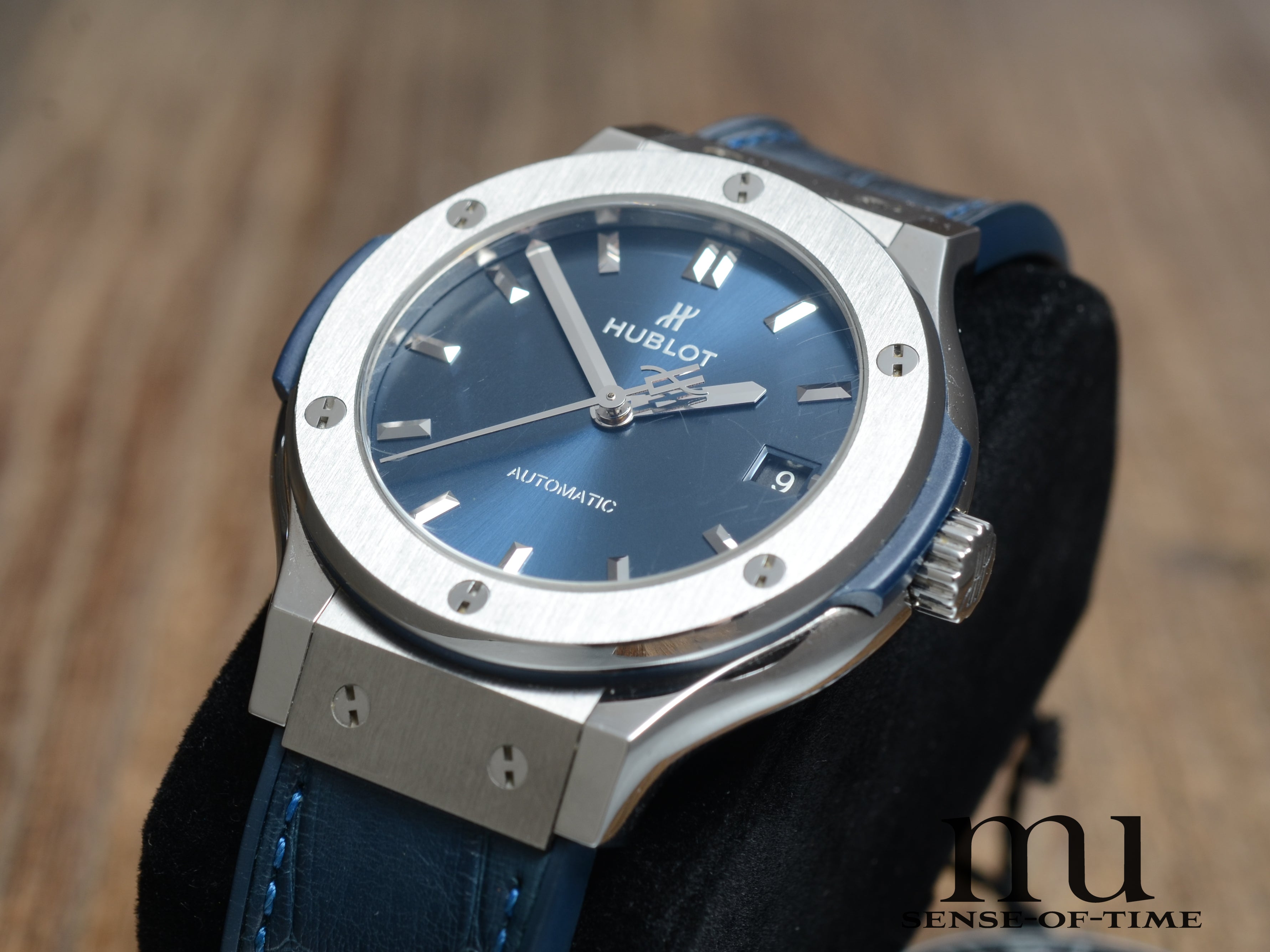 Hublot Classic Fusion, Medium 38mm, Blaues Zifferblatt, Ref.: 565.NX.7170.LR