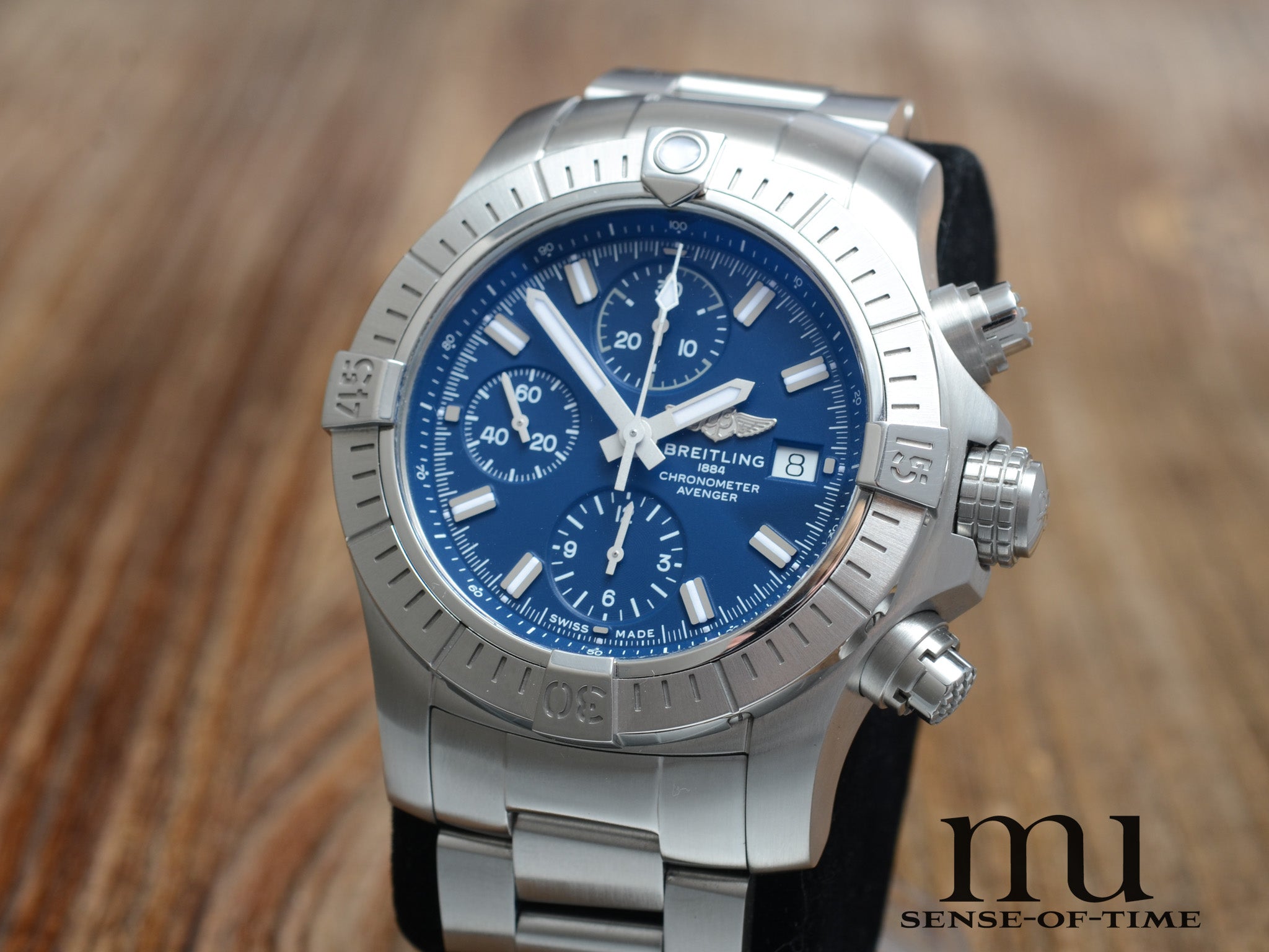 Breitling Avenger Chronograph Blaues Zifferblatt 43mm, Ref.: A13385