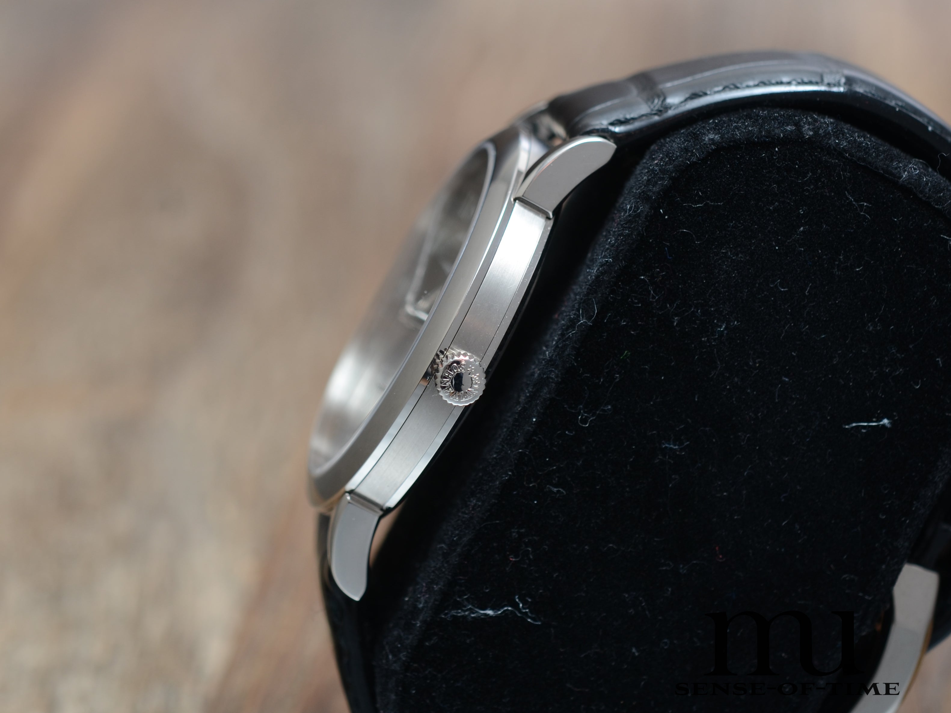 Lange & Söhne 1815 in 18kt Weißgold, schwarzes Zifferblatt, Full Set, NOS, Ref.: 206.029