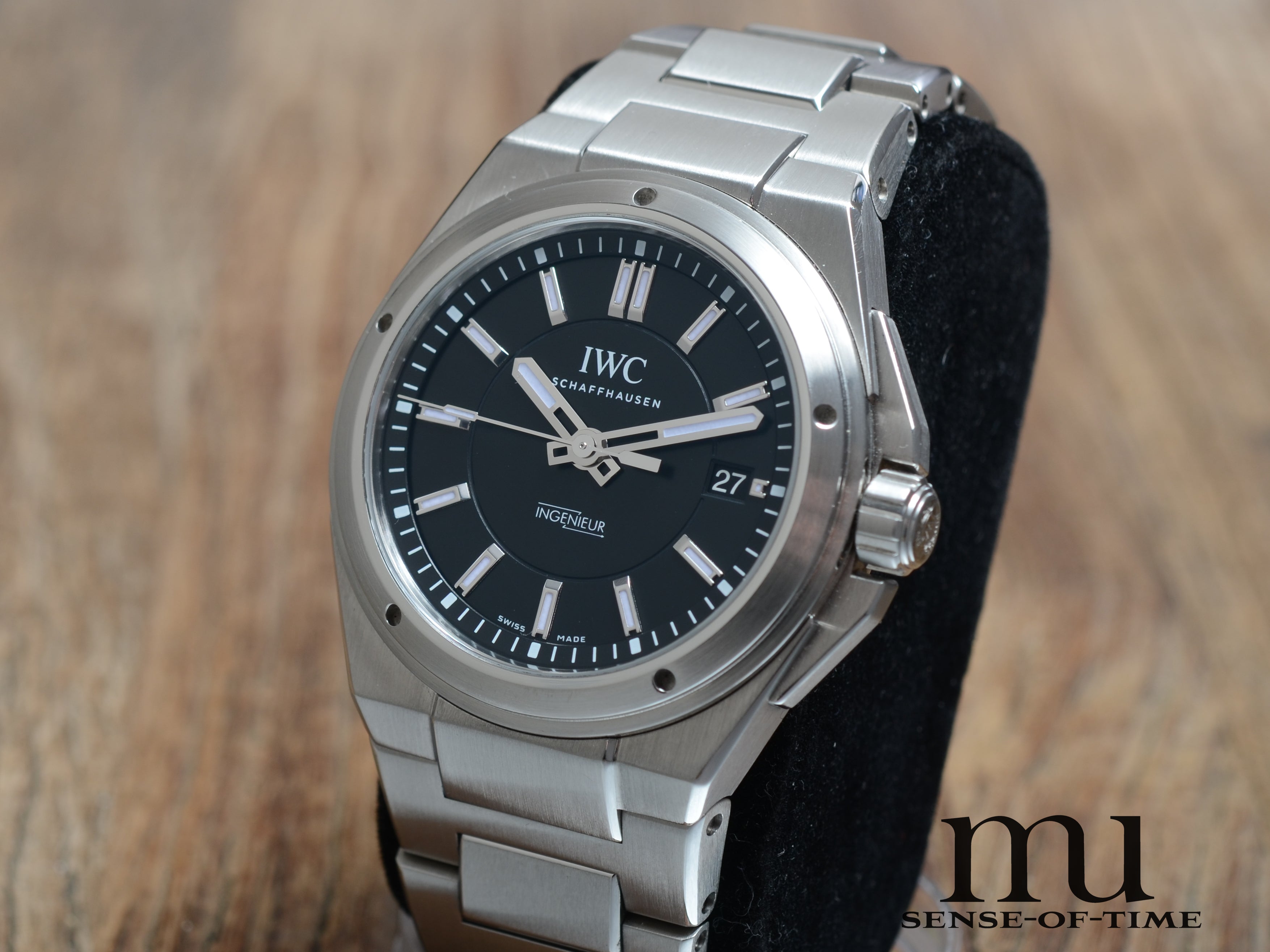 IWC Ingenieur Schwarzes Zifferblatt 40mm B&P, IW323902