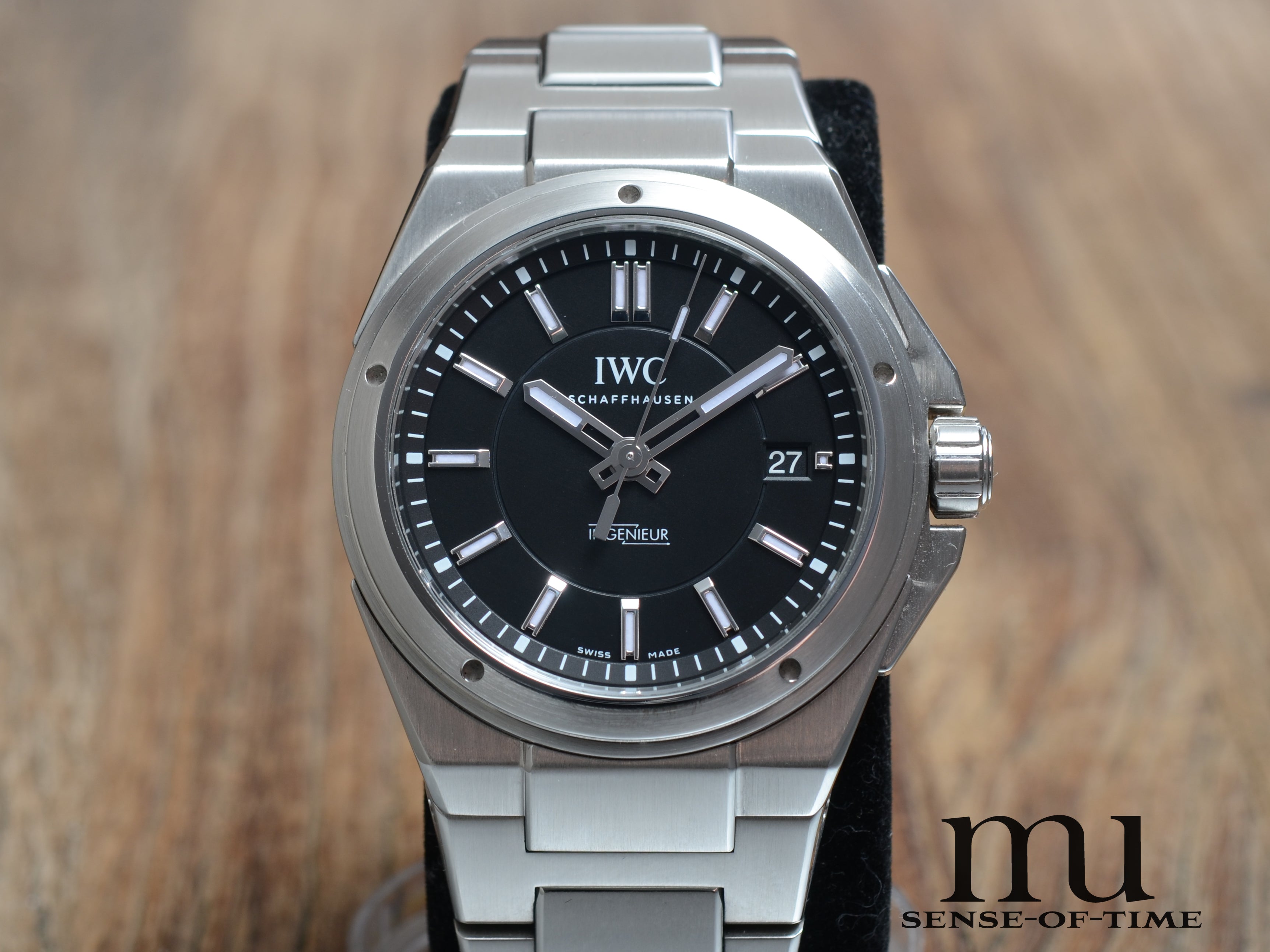 IWC Ingenieur Schwarzes Zifferblatt 40mm B&P, IW323902