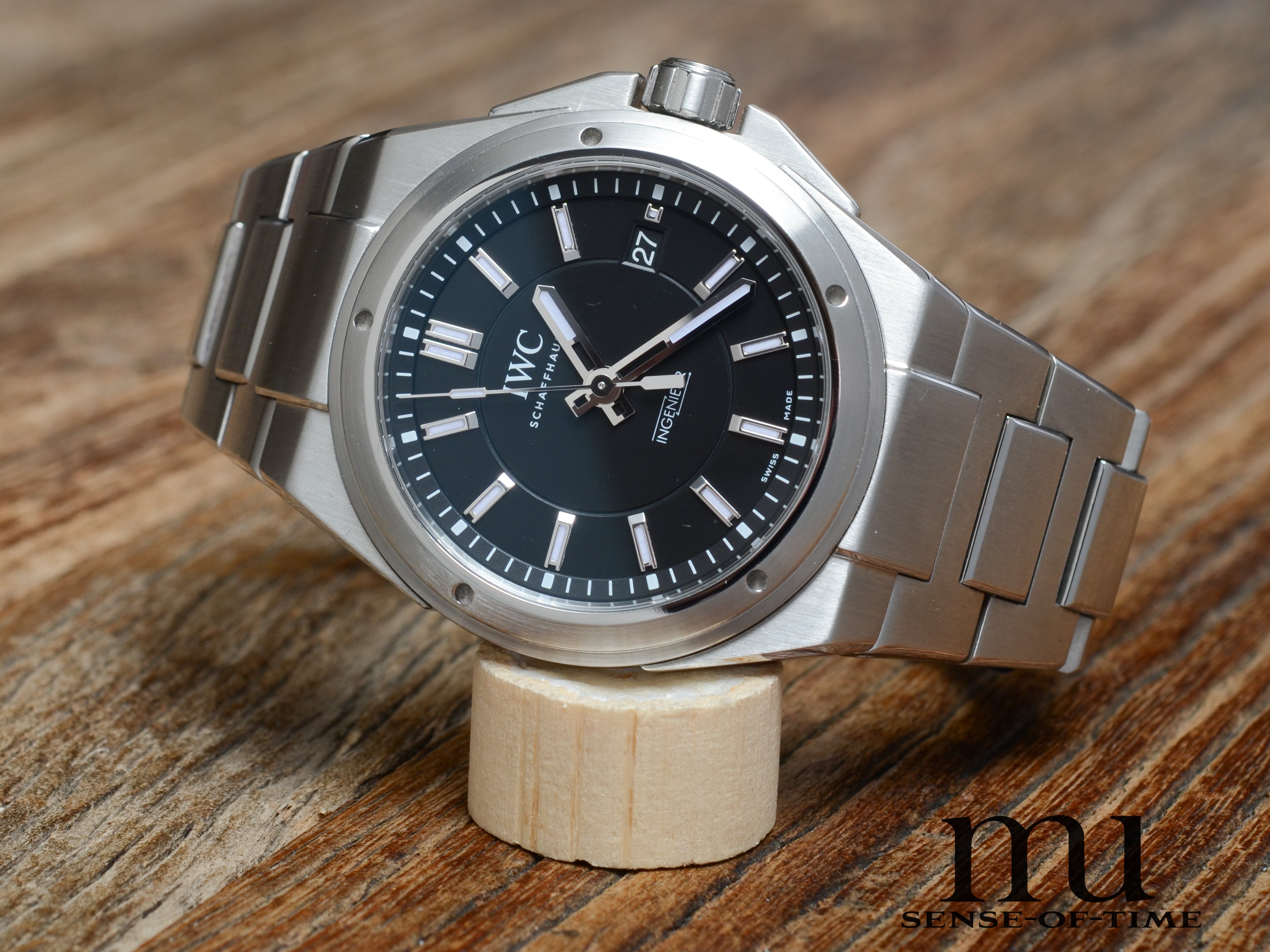 IWC Ingenieur Schwarzes Zifferblatt 40mm B&P, IW323902