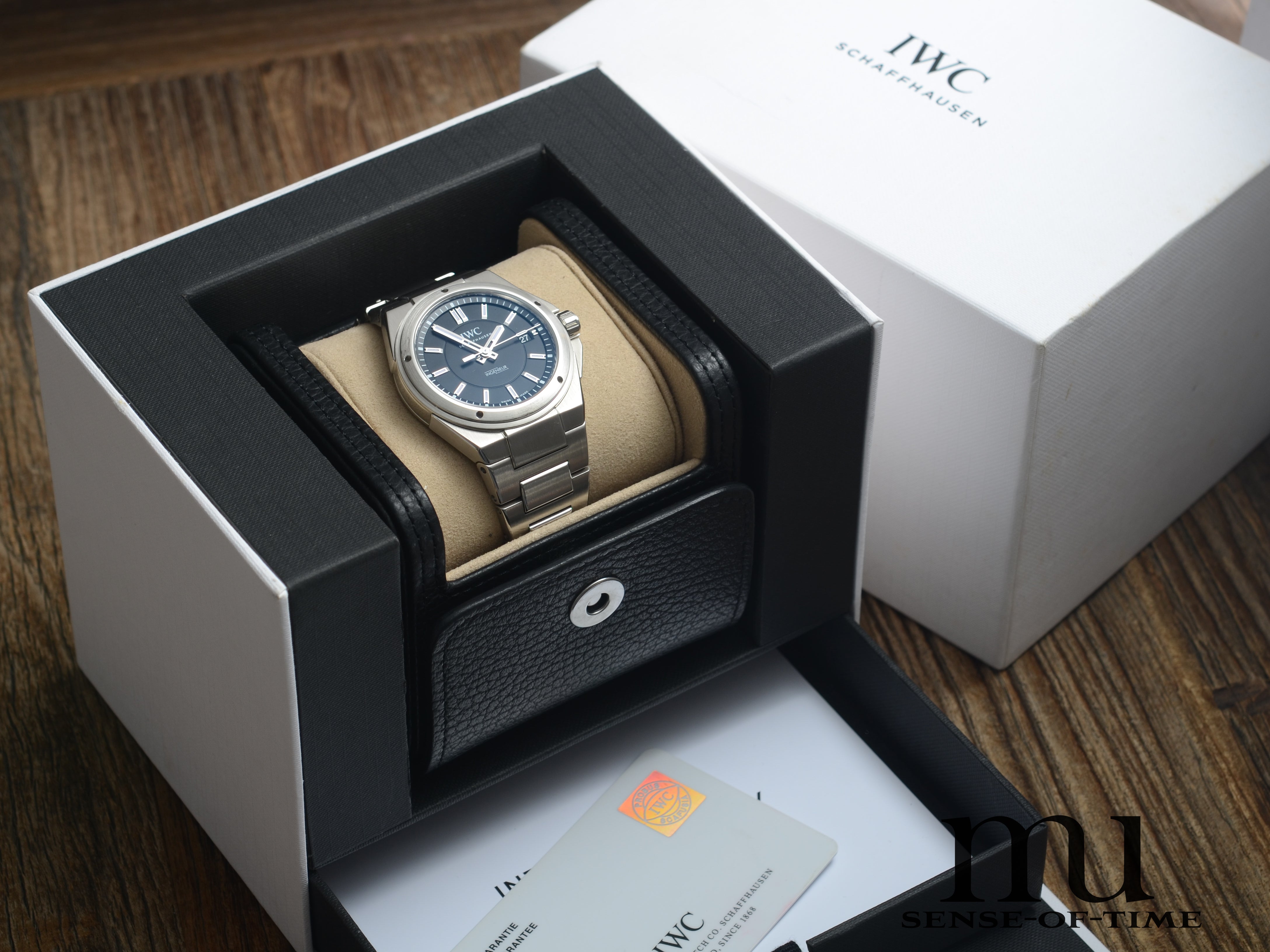 IWC Ingenieur Schwarzes Zifferblatt 40mm B&P, IW323902
