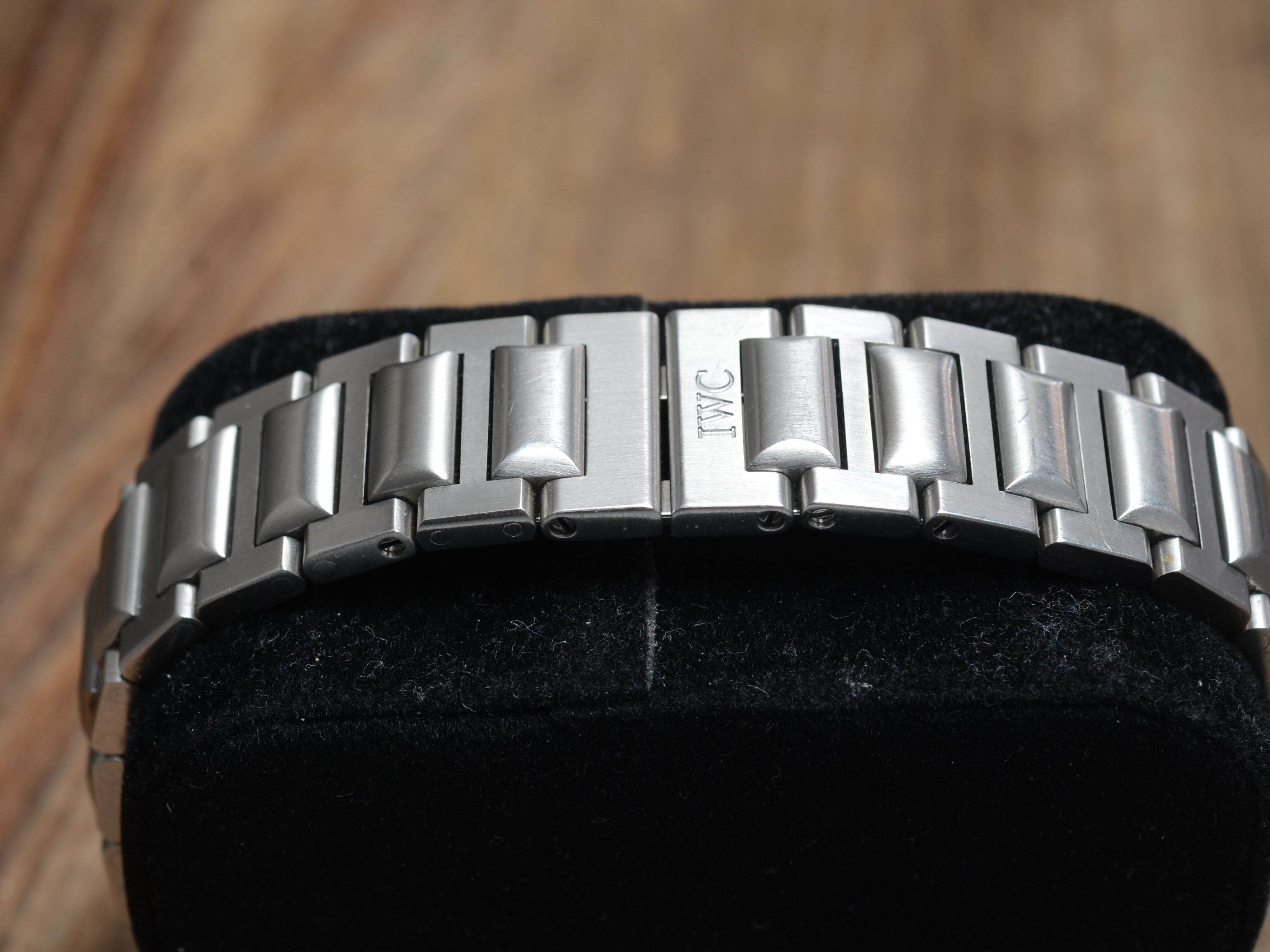IWC Ingenieur SL mit schwarzem Graph-Dial, Ref.: IW3305