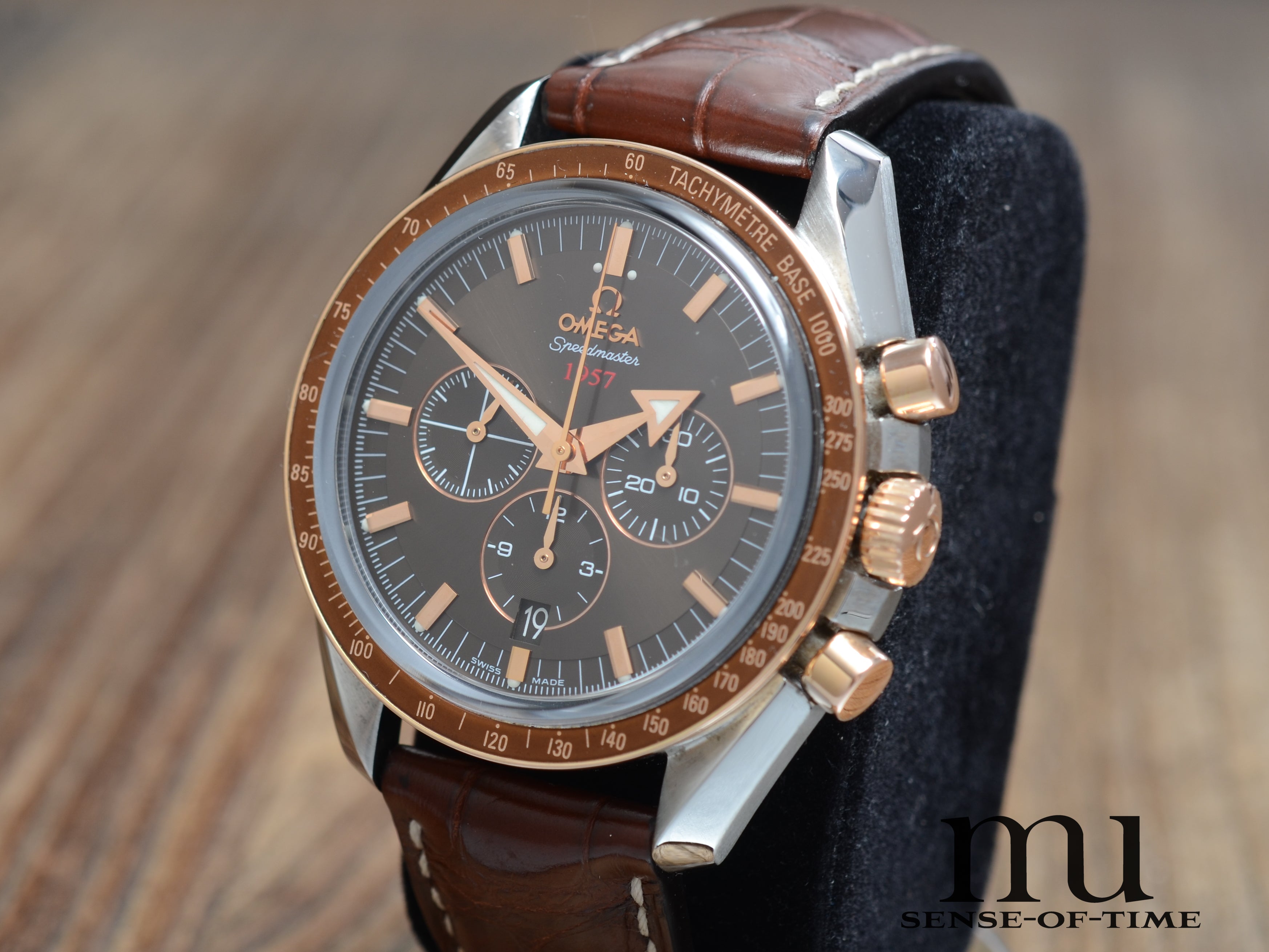 Omega Speedmaster 1957 Stahl/Gold Broad Arrow Co-Axial, Ref.: 321.93.42.50.13.001