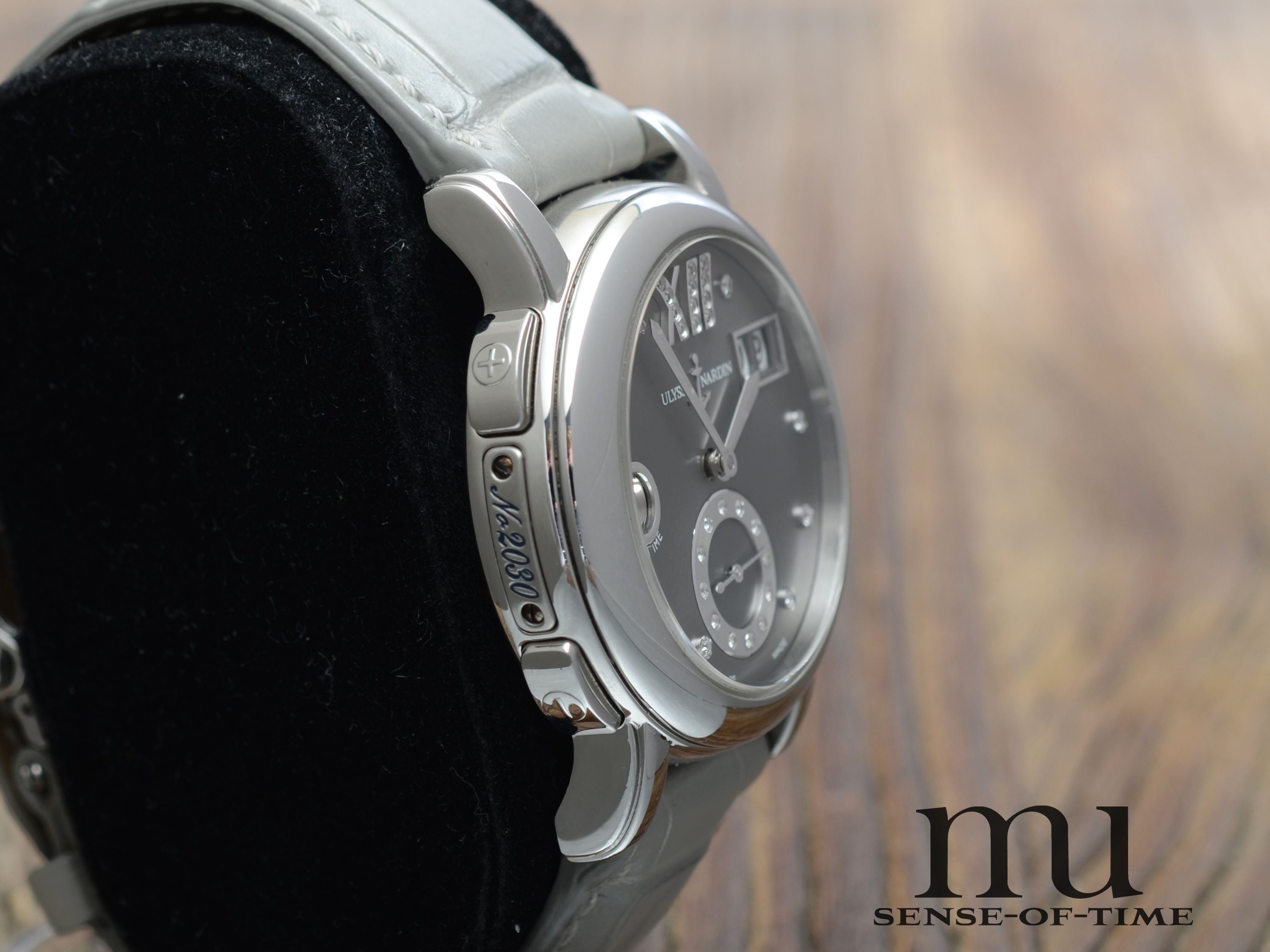 Ulysse Nardin San Marco mit Diamant-Zifferblatt, Dual Time Großdatum, Ref.: 243-22