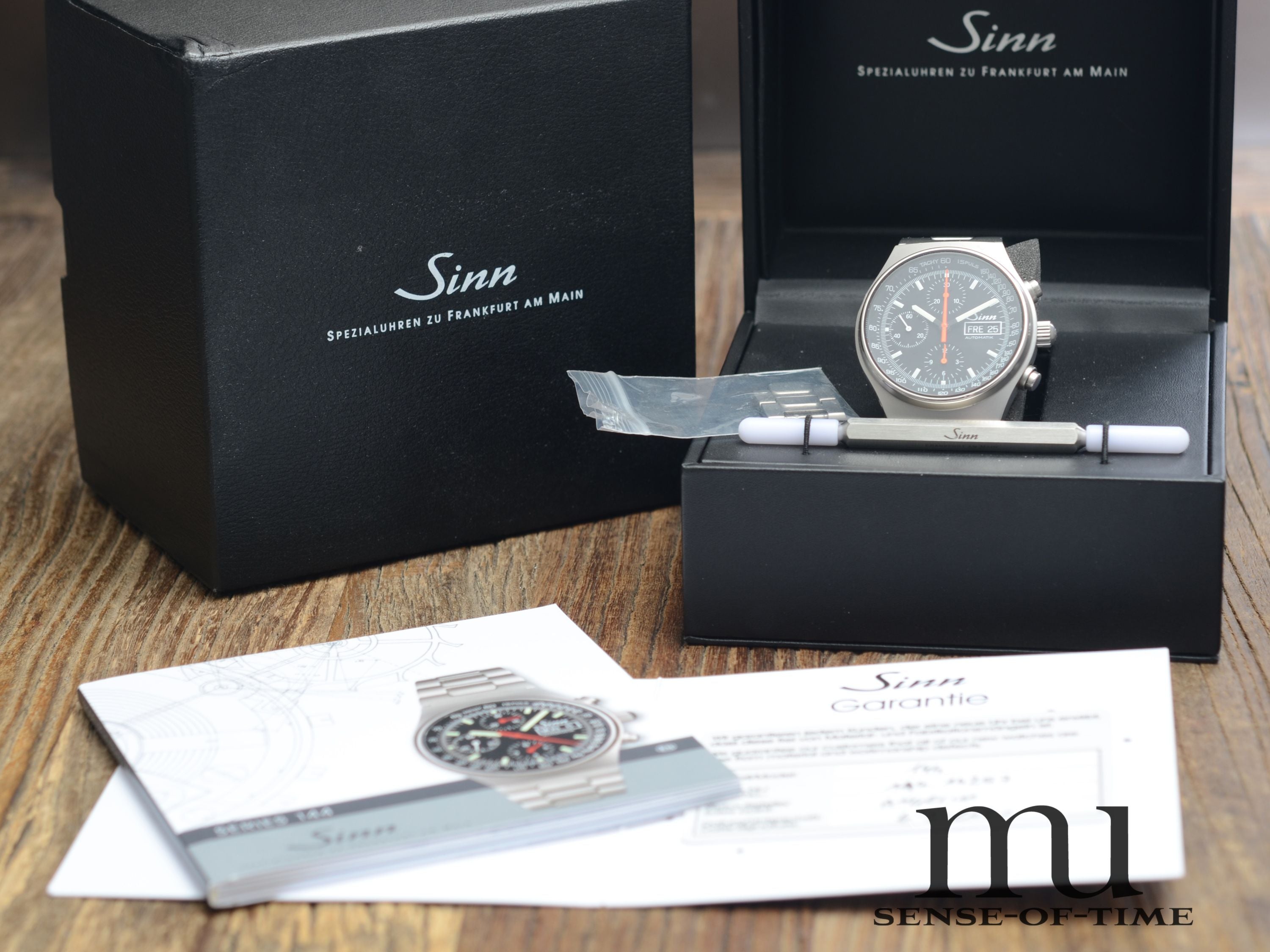 Sinn 144St Chronograph mit Sichtboden