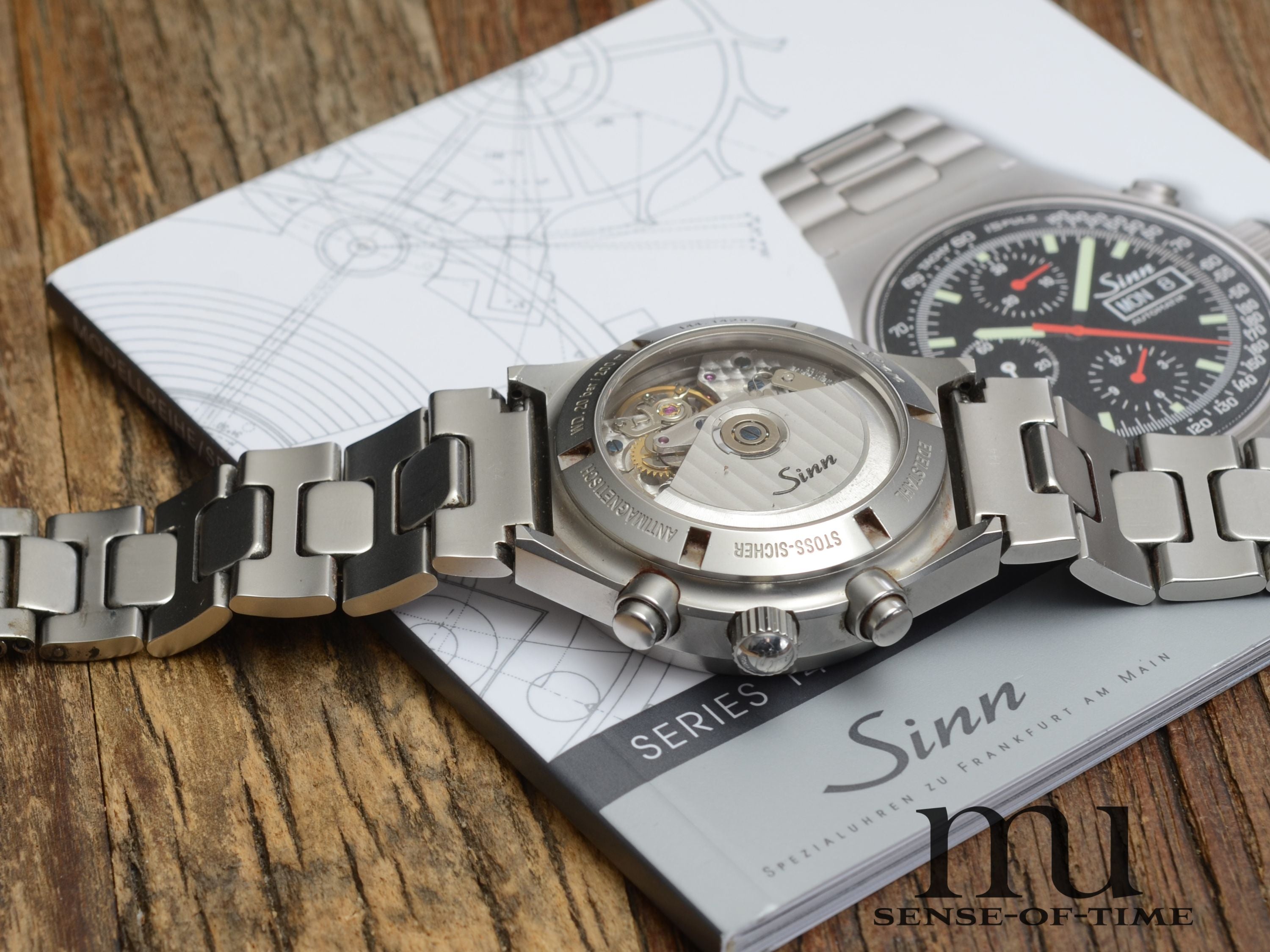 Sinn 144St Chronograph mit Sichtboden