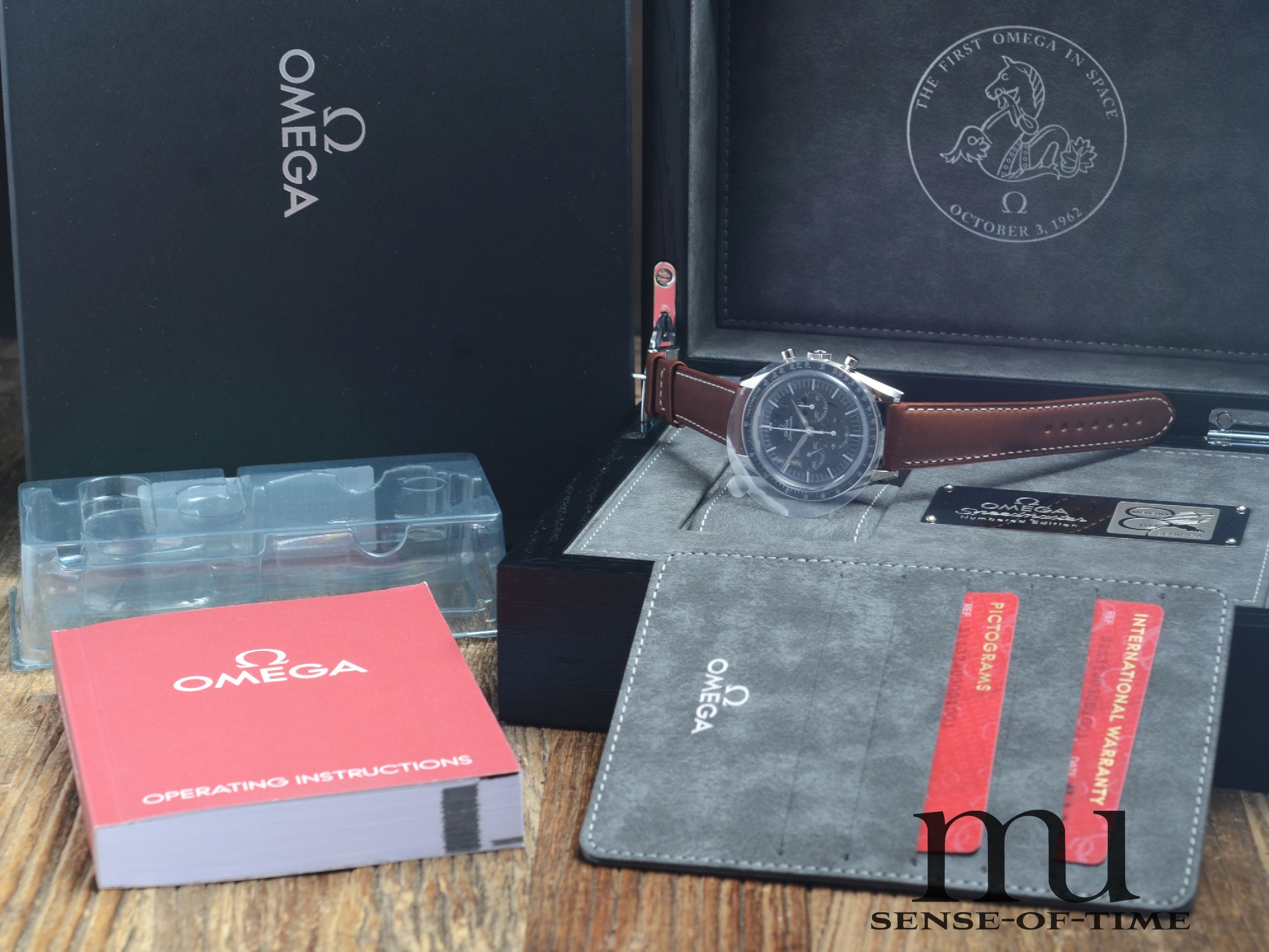Omega Speedmaster First Omega In Space (FOIS), discontinued, neu aus 2021